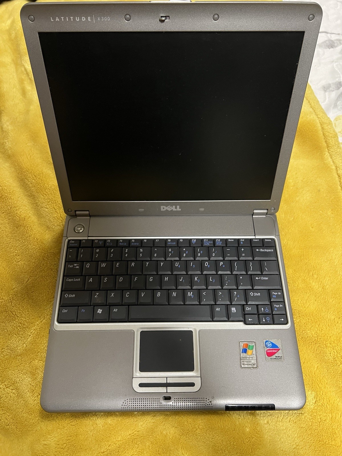 Dell Latitude X300 12″ Intel Pentium M 1.4 GHZ 1.1GB Memory No HDD With DVD