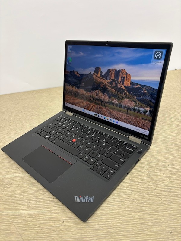 Lenovo ThinkPad X13 Yoga Gen 2 13″ i5-1145G7 16GB 256GB SSD W11P -(screen issue)