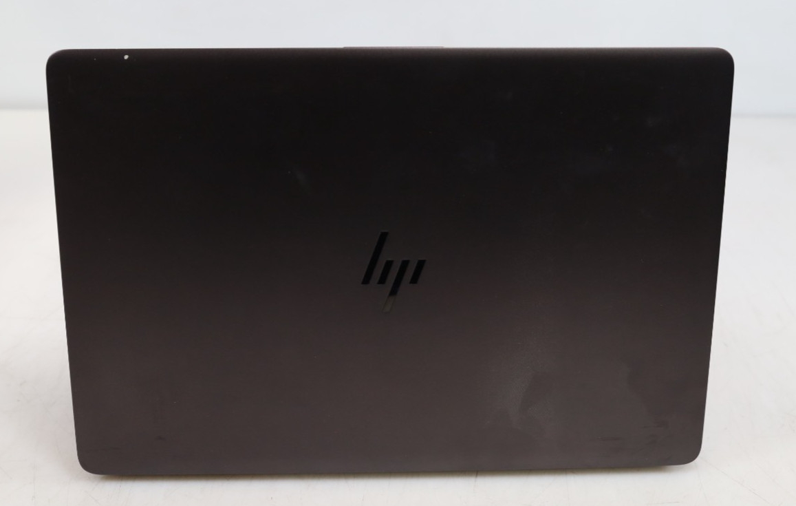 HP ZBook Studio G4 15.3″ Intel i7-7700HQ 8GB DDR4 256GB SSD No COA OS