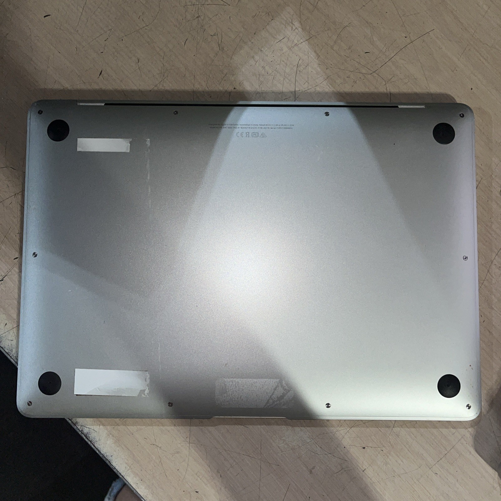 APPLE MACBOOK AIR 13″ SCISSOR, 2020 CORE I3-1000NG4 1.1GHZ 256SSD .