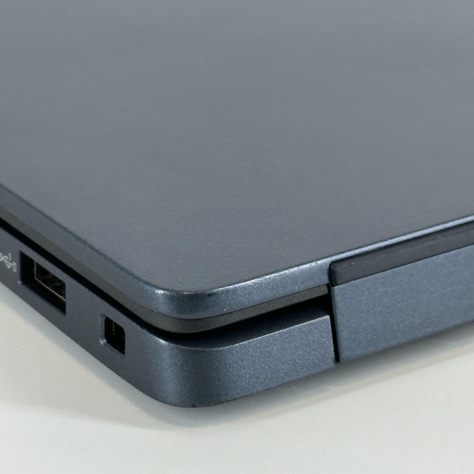 Dell Latitude 7440 (2-in-1) 14 QHD+ TOUCH 1.8 GHz i7-1365U 16GB 512GB SSD Good