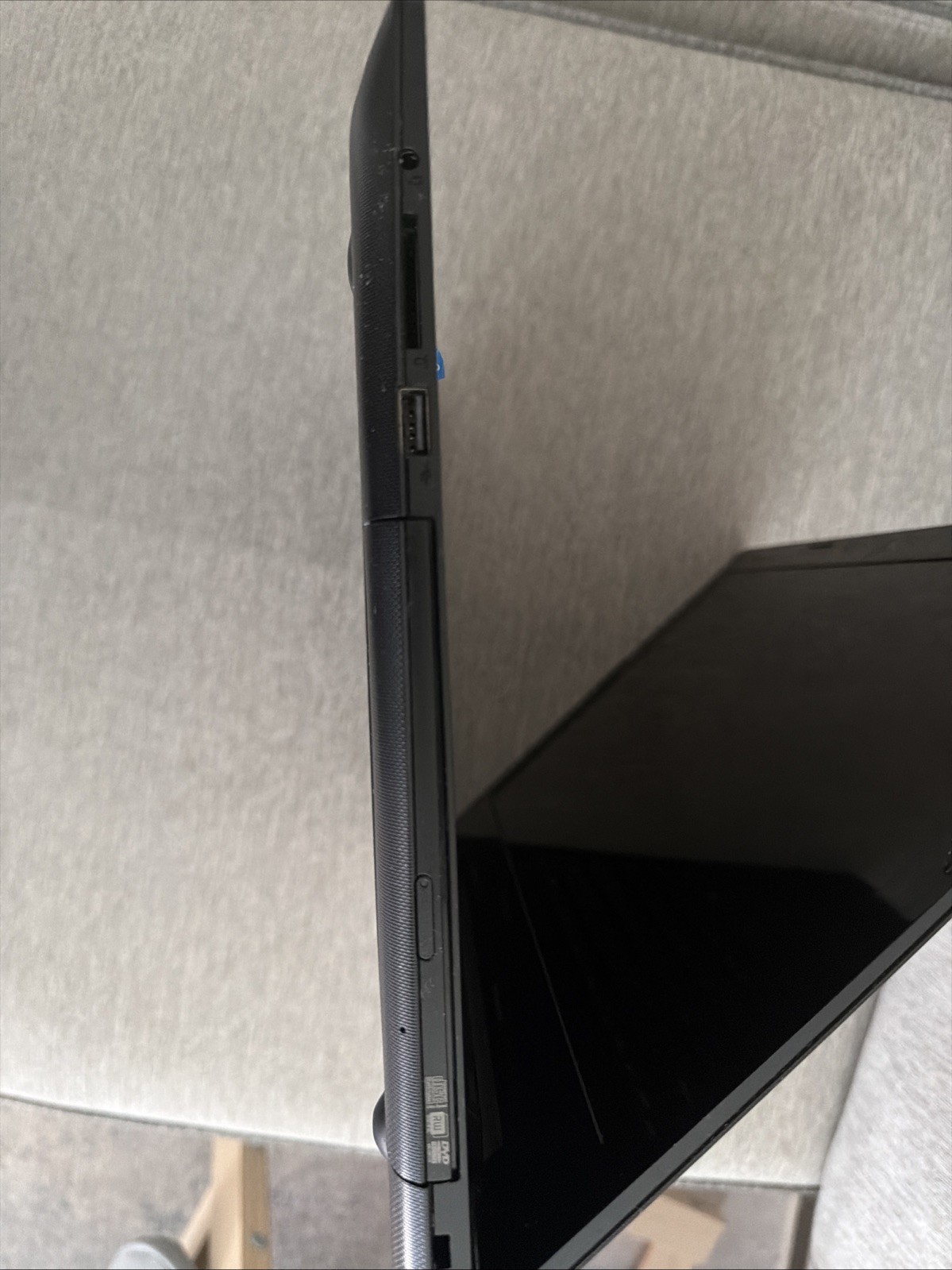 LENOVO G50-70 – FOR PARTS/REPAIR – INTEL i3 – 6 GB RAM – NO HDD – READ DESCRIP