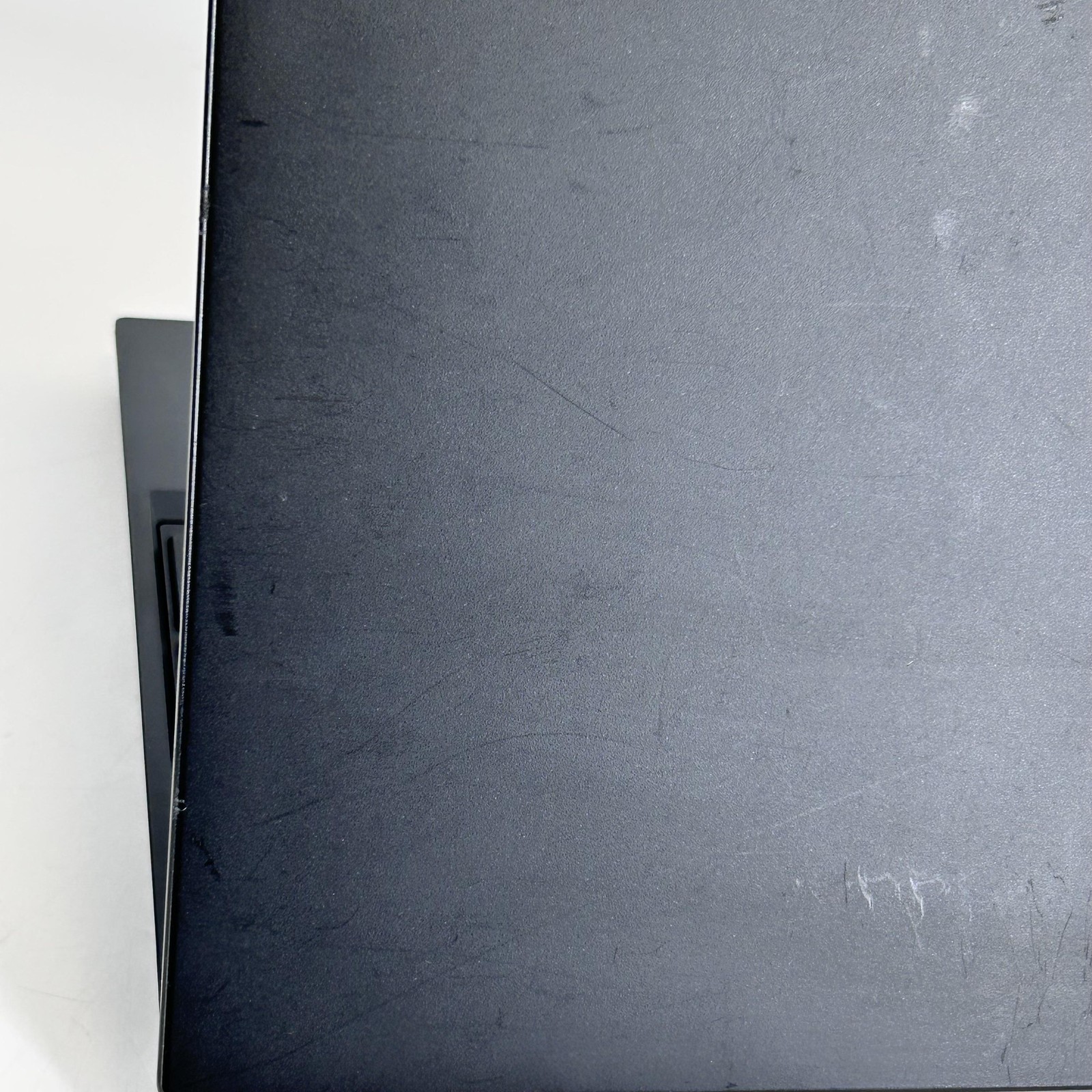 Lenovo ThinkPad T15p Gen 2 Black FHD i5-11400H 2.70GHz 16GB 512GB WHITE SPOTS