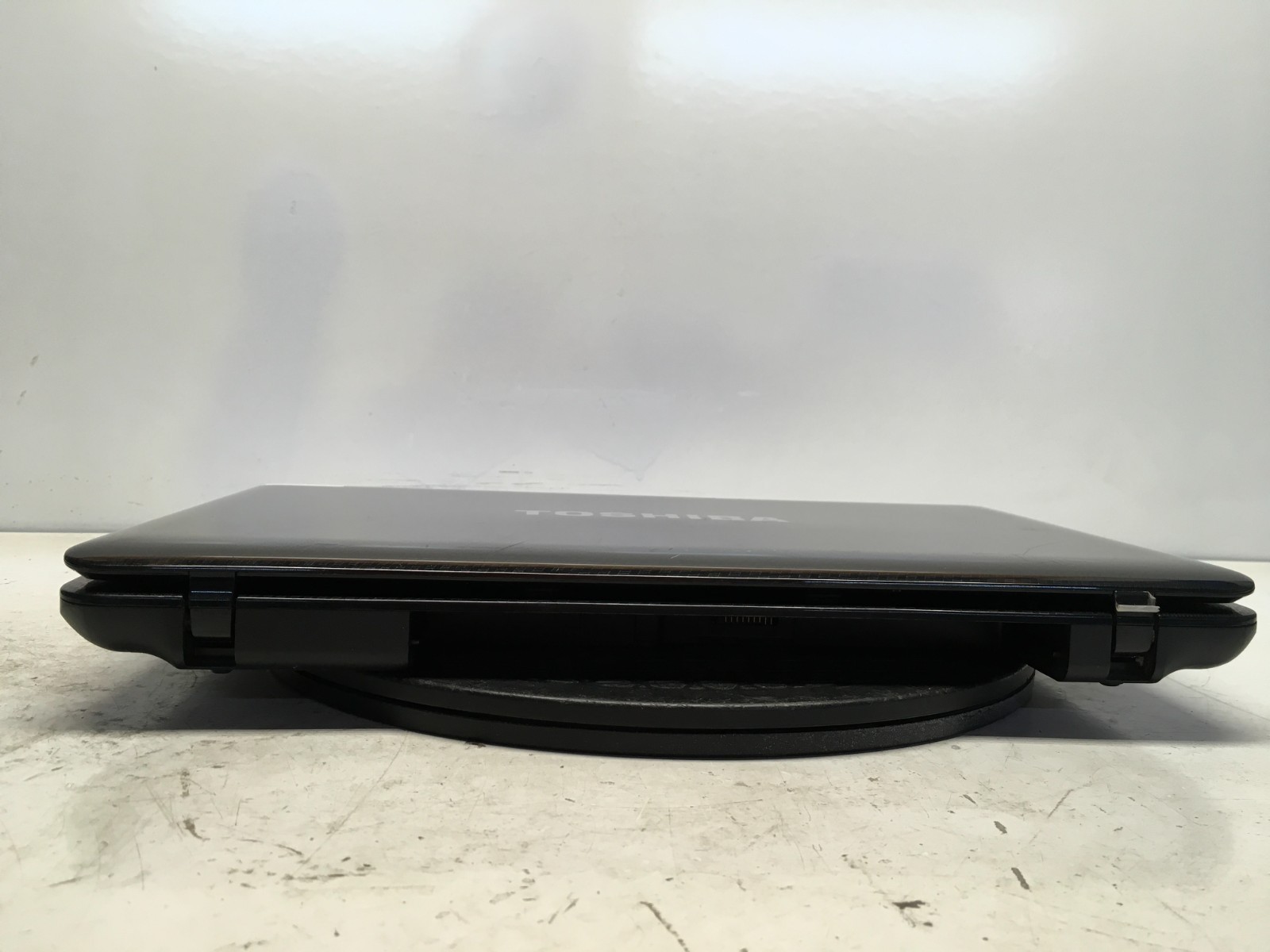 Toshiba Satellite L655-S5071 Intel i3-M350 2.27GHz 8 GB NO HDD