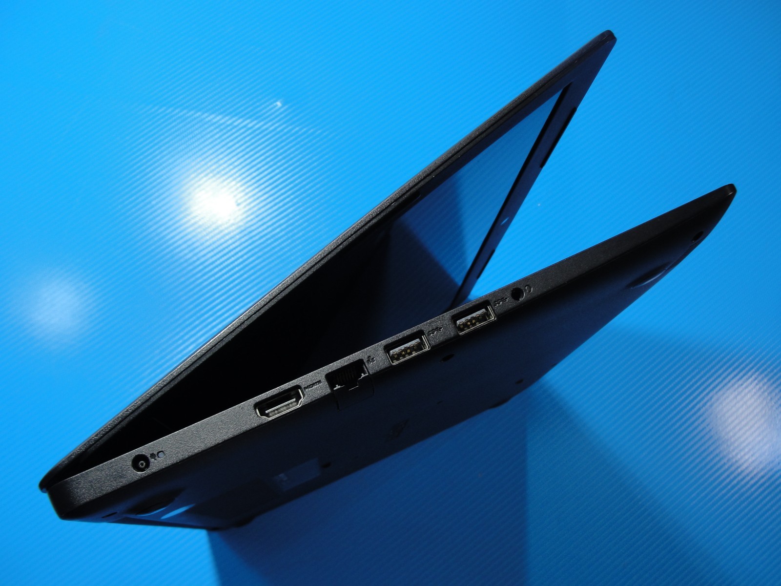 Dell Inspiron 3583 15.6″ Touch Intel Core i3-8145U 1.7GHz 8GB RAM 128GB SSD+PA