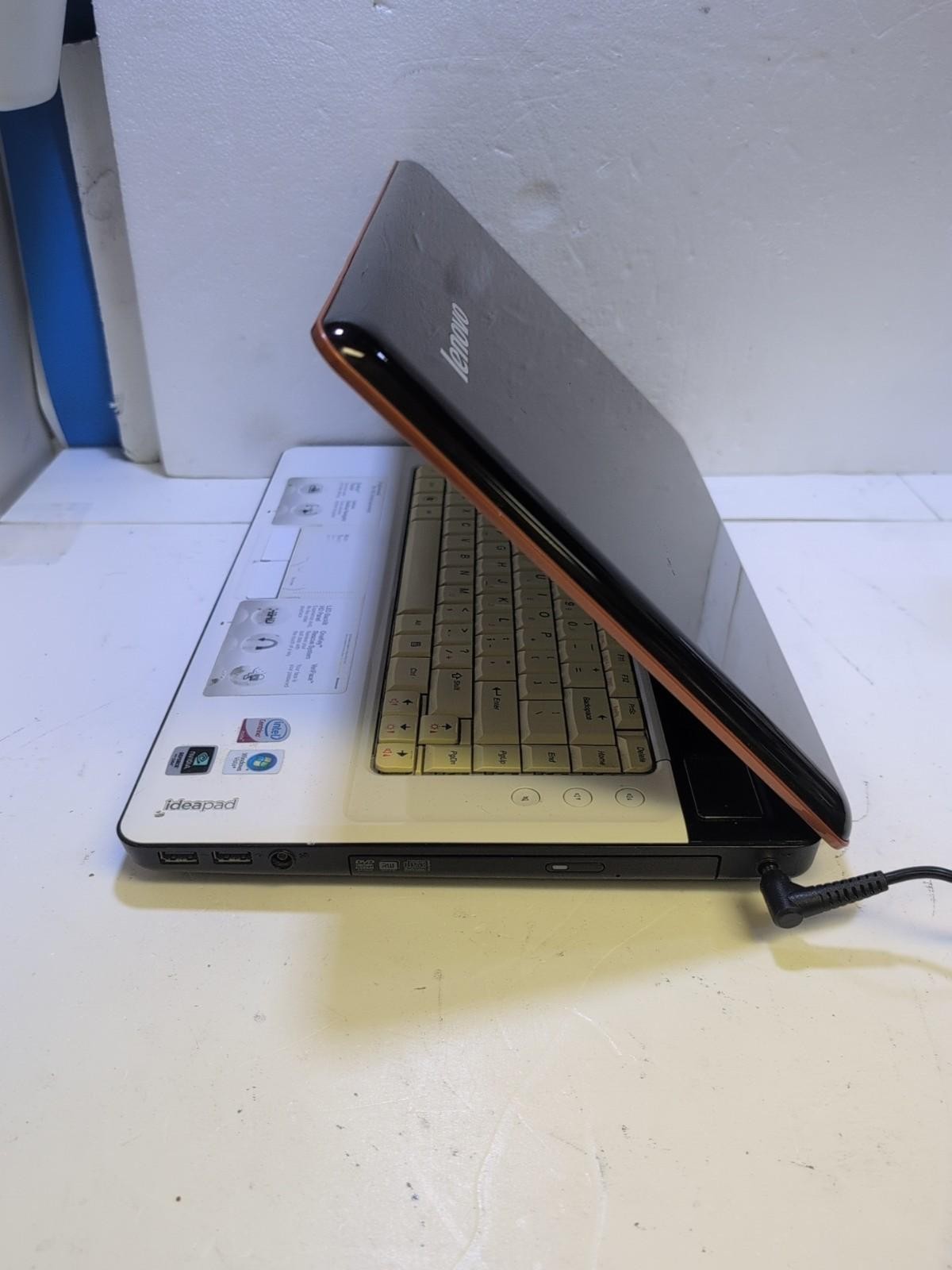 Lenovo IdeaPad Y550 15.6″ Laptop Core 2 Duo T6600 /3GB RAM/500GB HDD/WIN XP –