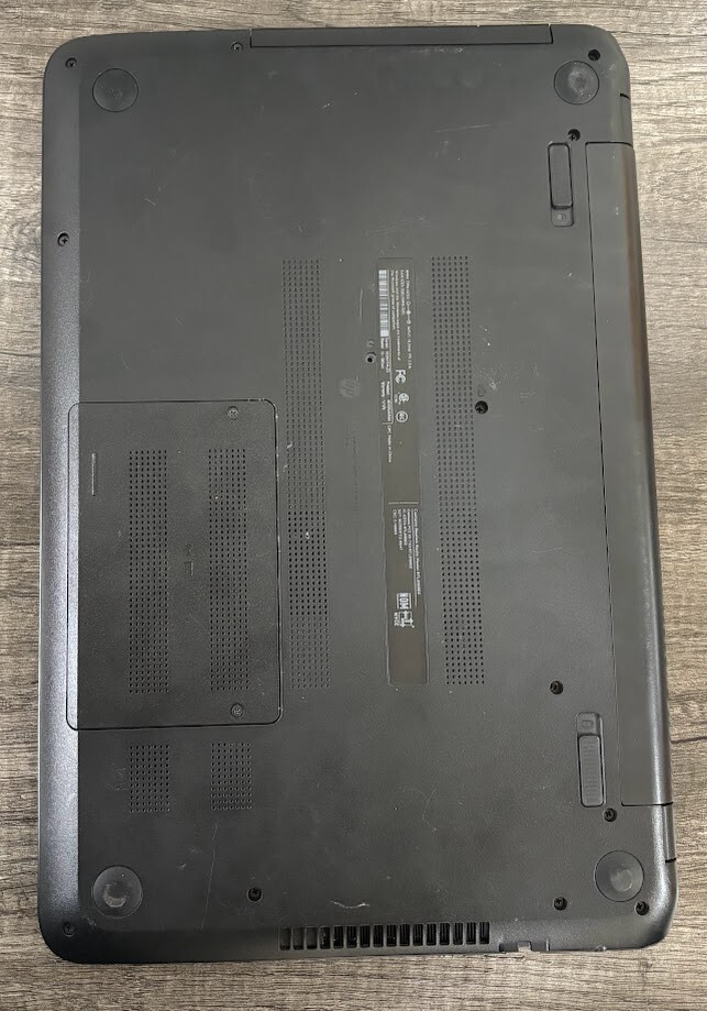 HP AMD A8-7410 APU@2.2GHz 8GB 256GB SSD AMD Radeon R5 DVDRW Windows 10 Home