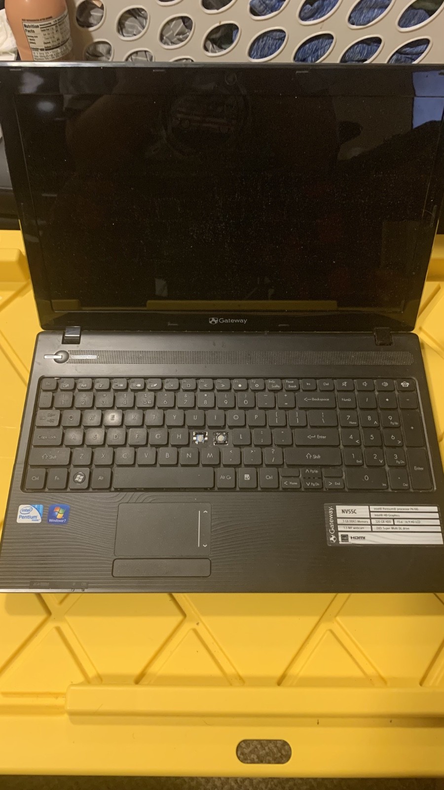 Gateway NV55C Laptop Parts Repair No HDD Untested Boots Missing Keys RAM