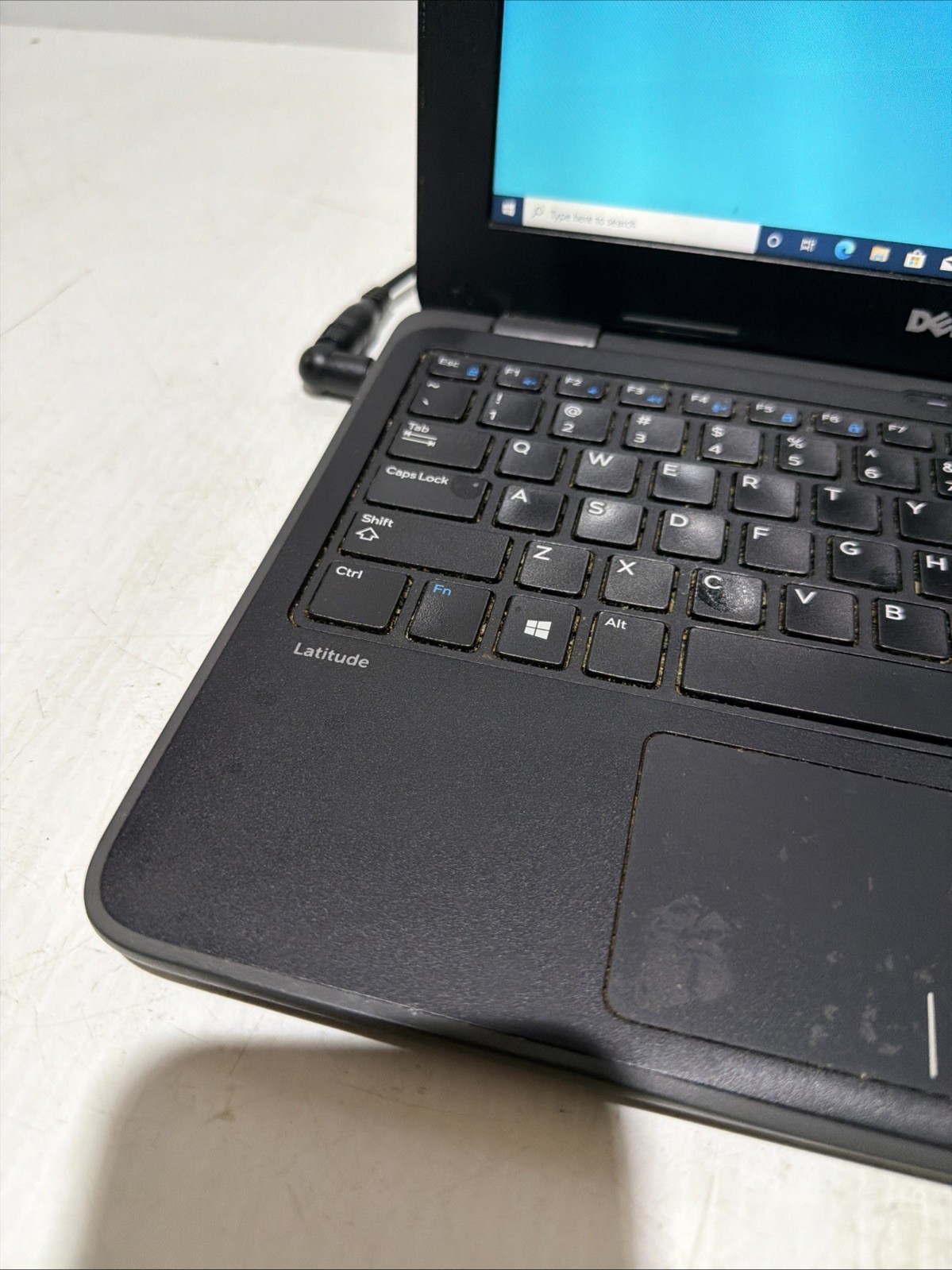 Dell Latitude 3180 11″ Laptop Celeron N3350 4gb Ram 64gb SSD Windows 10 Pro
