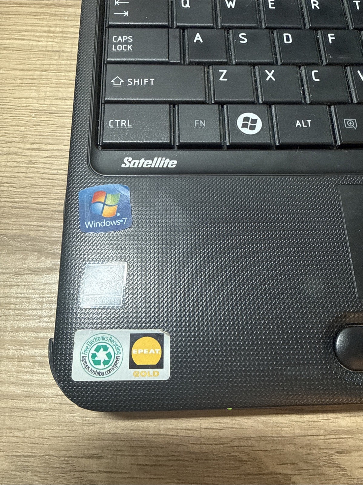 Toshiba Satellite C655D-S5200 15.6″ AMD C-50 1.00 GHz 6GB RAM 500GB HDD E5