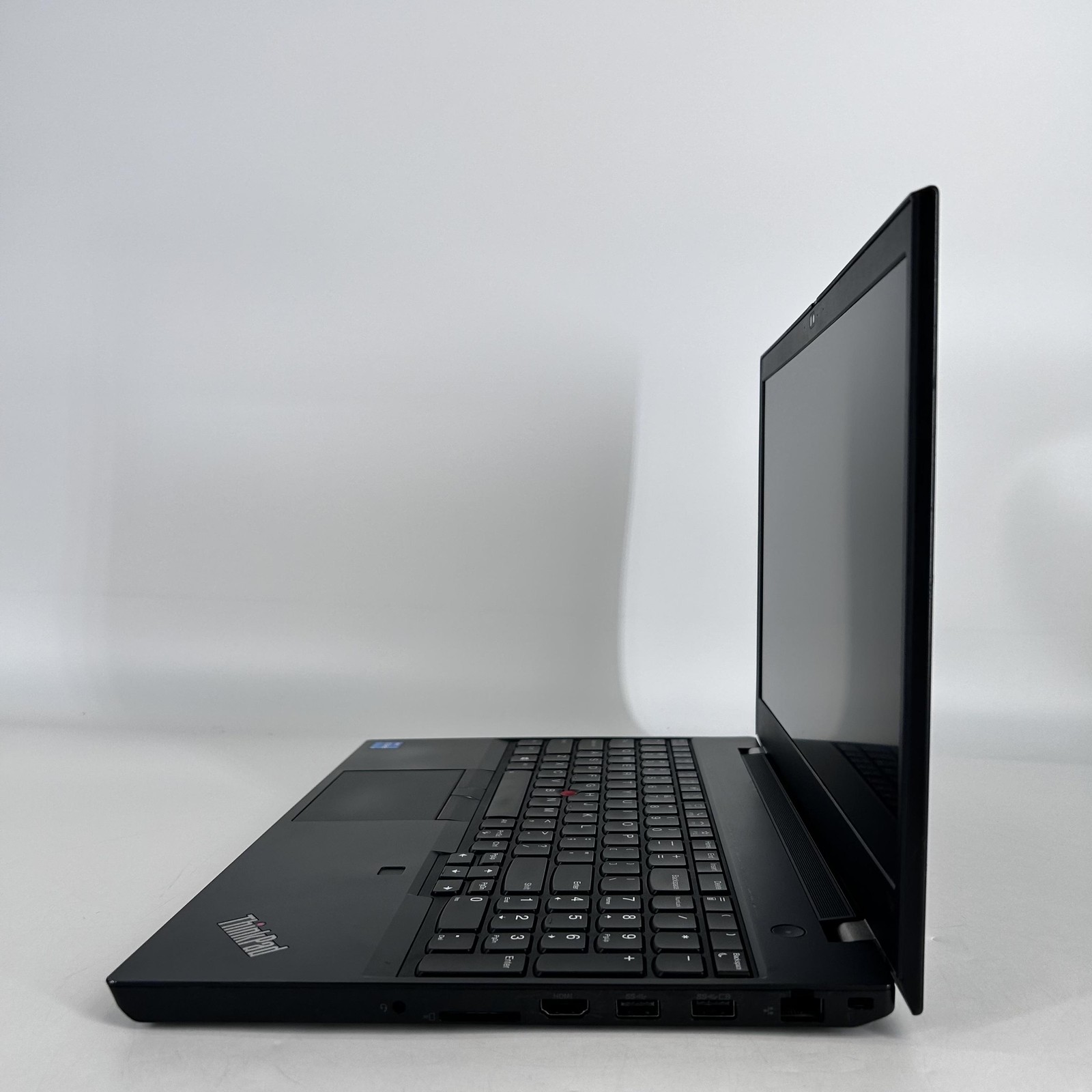 Lenovo ThinkPad T15p Gen 2 Black FHD i5-11400H 2.70GHz 16GB 512GB WHITE SPOTS