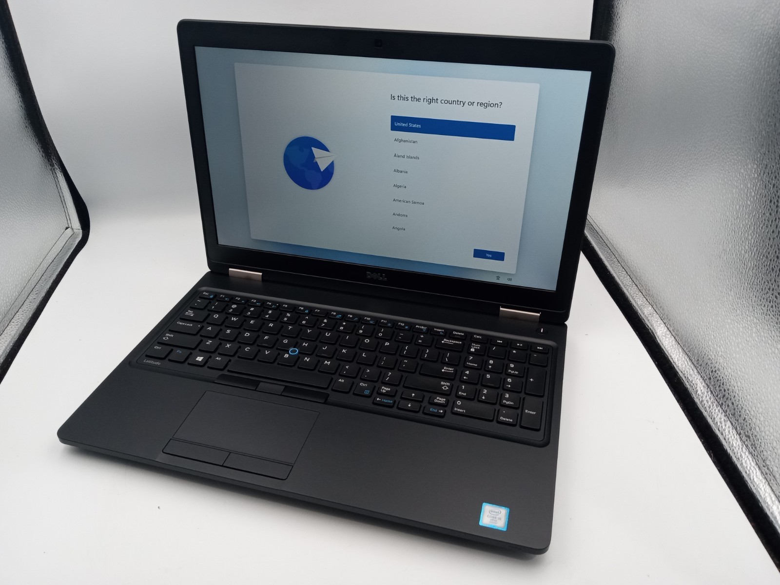 Dell Latitude 5580 15″ Intel i5-6300U 4GB RAM 128GB SSD Win11 – READ DESC.-RR