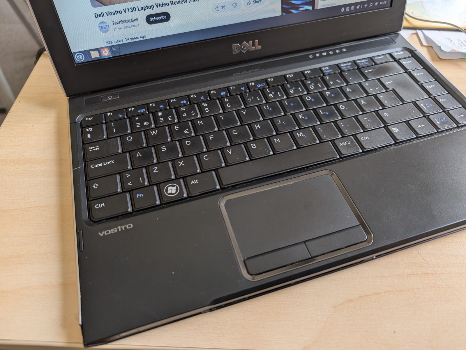 Dell Vostro V130 / Intel i3 U380 / 4GB RAM / 128GB SSD