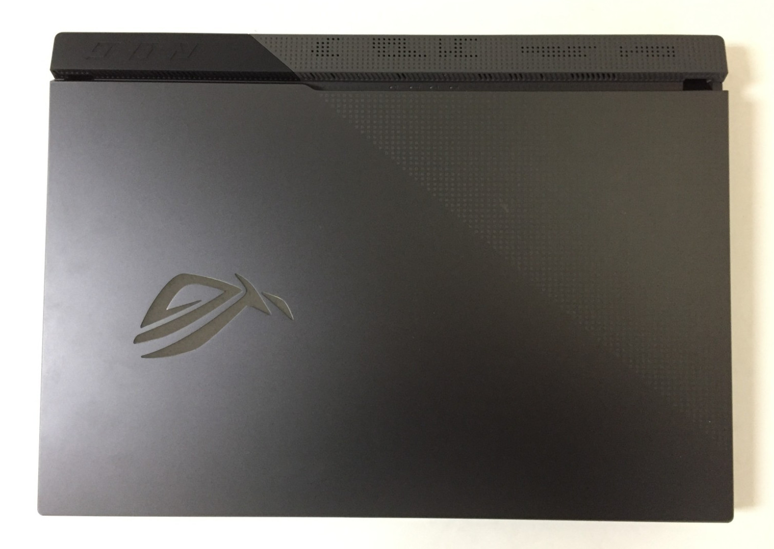 Asus Rog Strix G17 G713QR-ES96 17.3 Gaming Laptop/AMD R9 5900HX/RTX 3070/16G/1TB