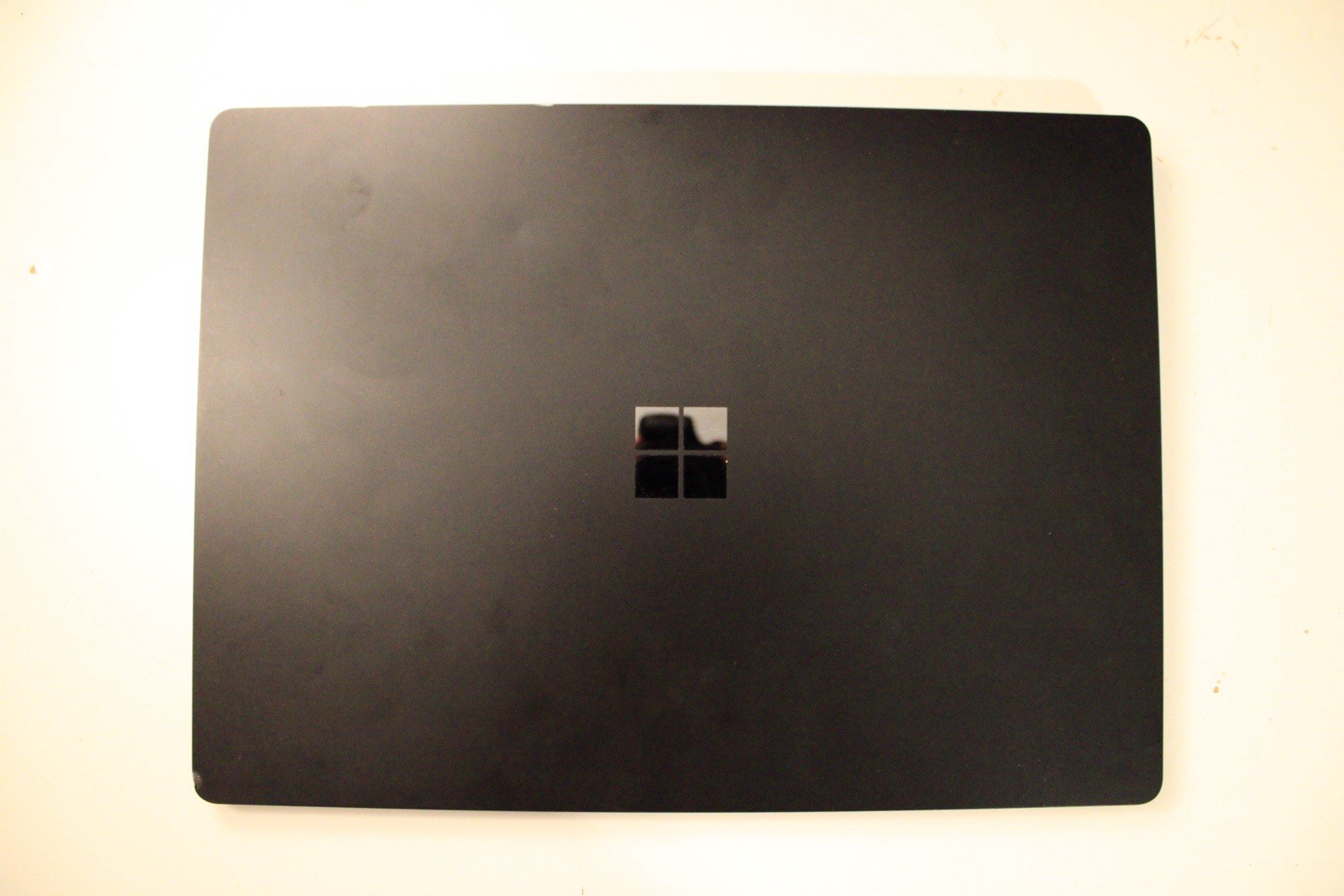 Microsoft Surface Laptop 3 13.5″ i5-1035G7 8GB 238GB SSD Win 11 Pro Black