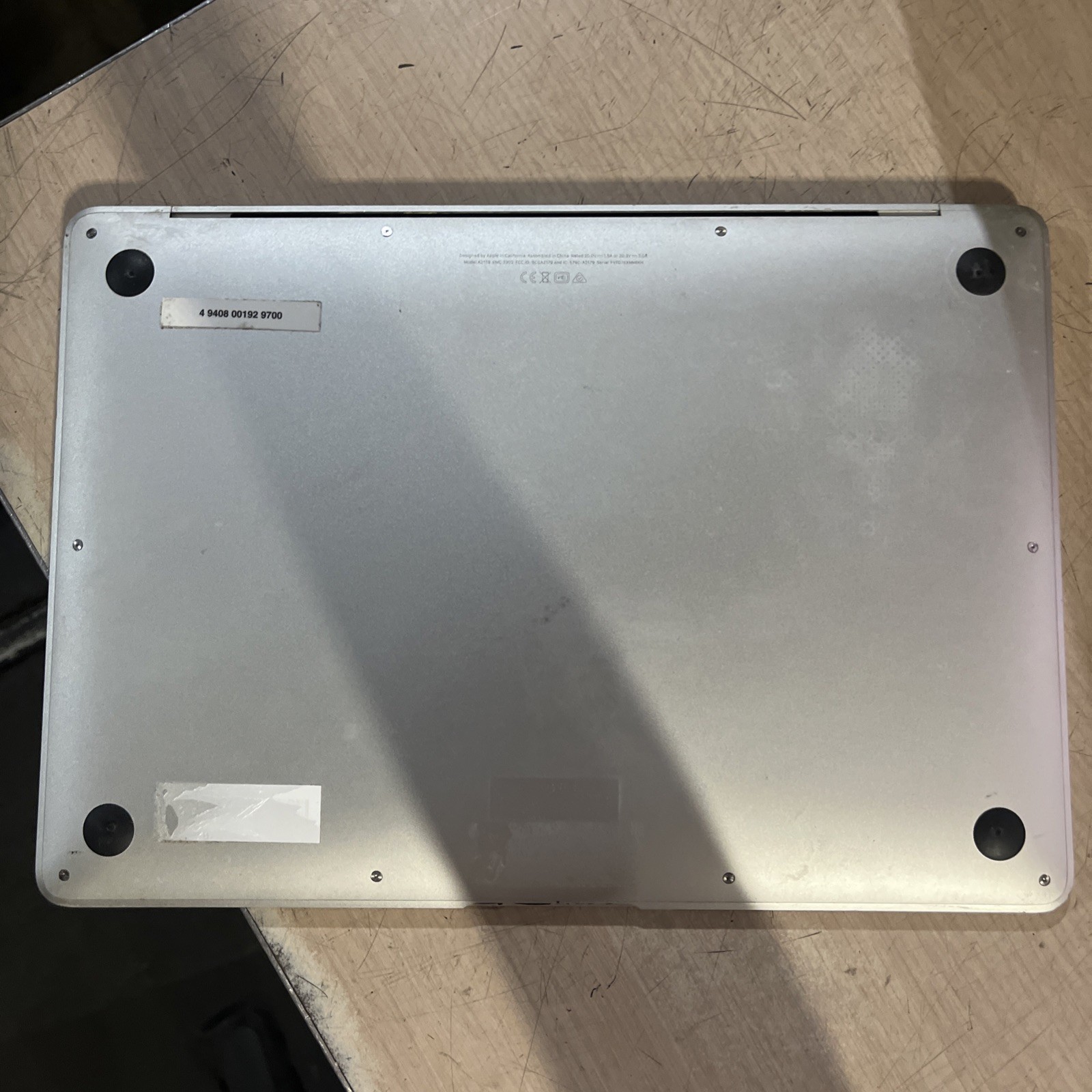 APPLE MACBOOK AIR 13″ SCISSOR, 2020 CORE I3-1000NG4 1.1GHZ 8GB RAM 256SSD .