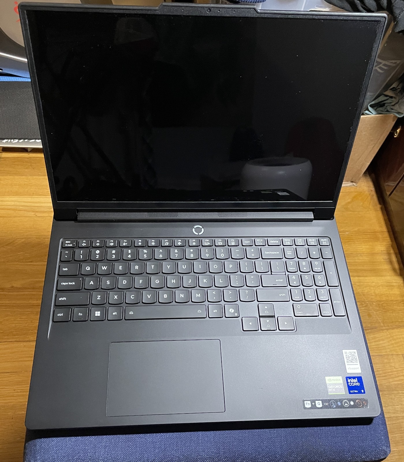 Lenovo Legion Pro 7 16IAX10H OLED 16″ WQXGA 240hz Ultra 9 RTX 5080 32GB 1TB SSD