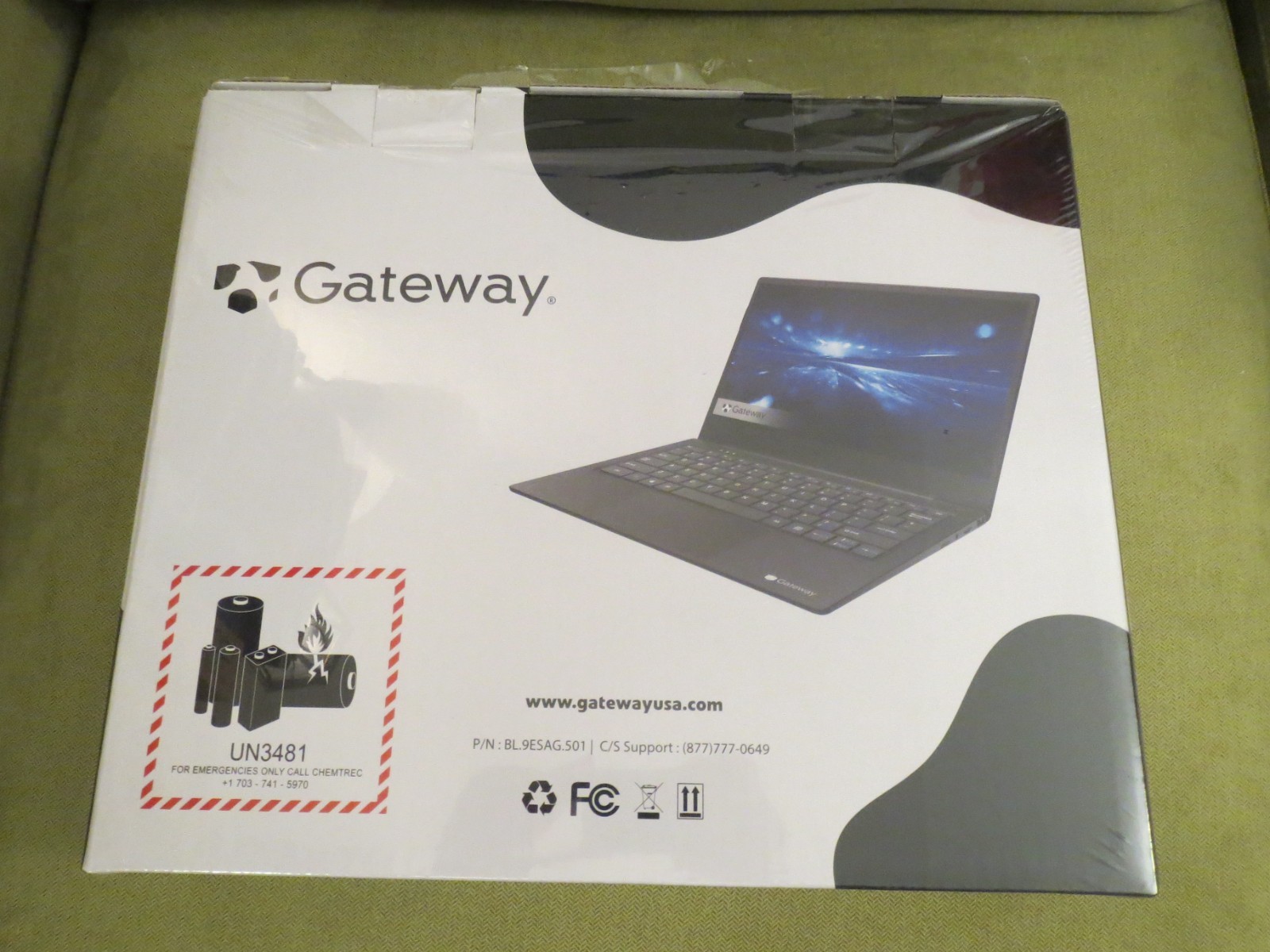 Gateway (Cow Theme) 13.3 inch Ultra Slim Notebook GWTN133-1BK, EMPTY BOX ONLY