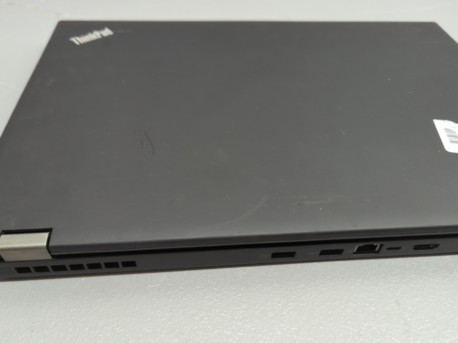 Lenovo ThinkPad P51 15.5″ i7-7700HQ NO RAM NO SSD Quadro M1200