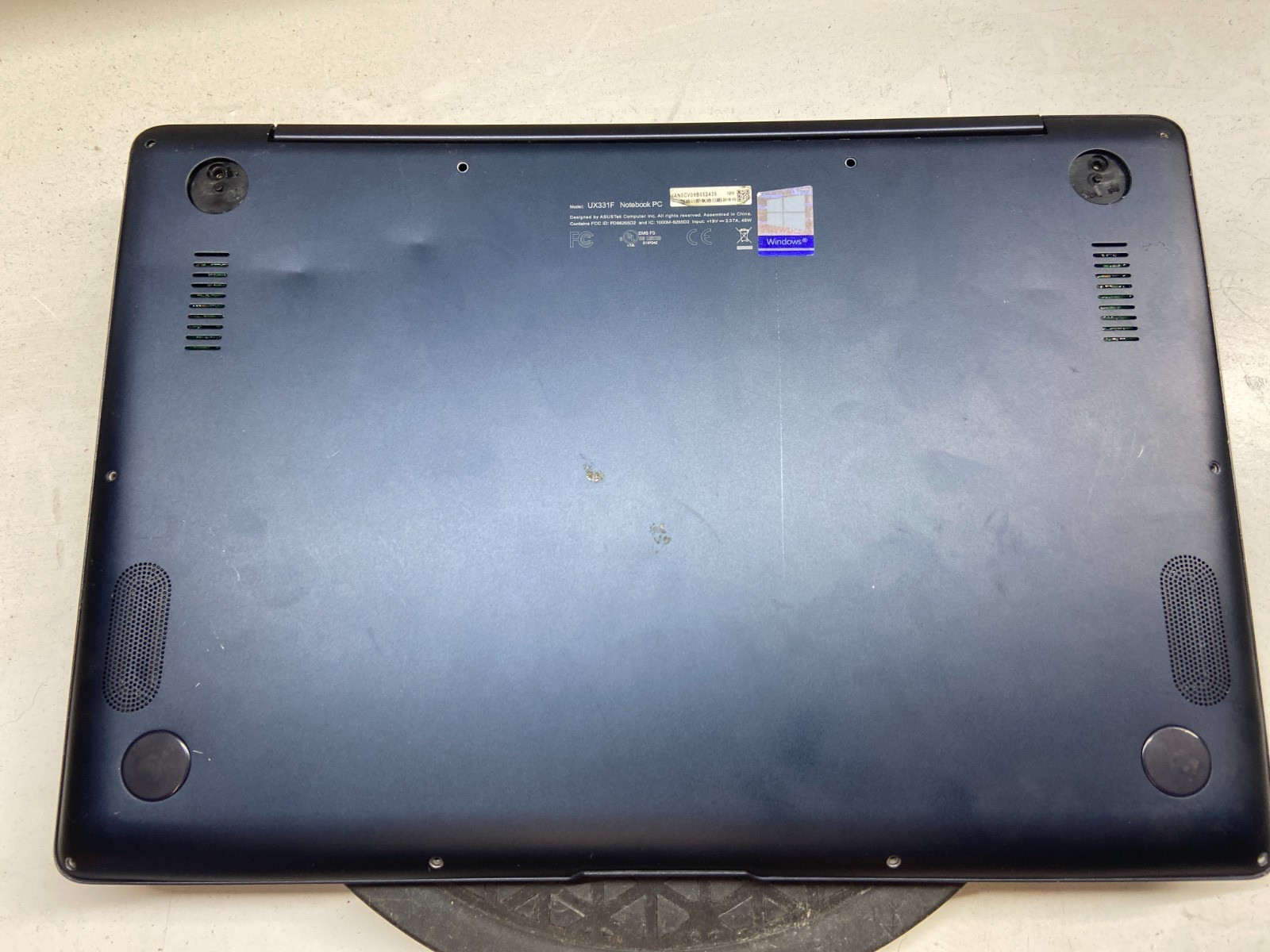 Asus Zenbook UX331F Intel Core i7-8565u 1.8GHz 8GB NO HDD