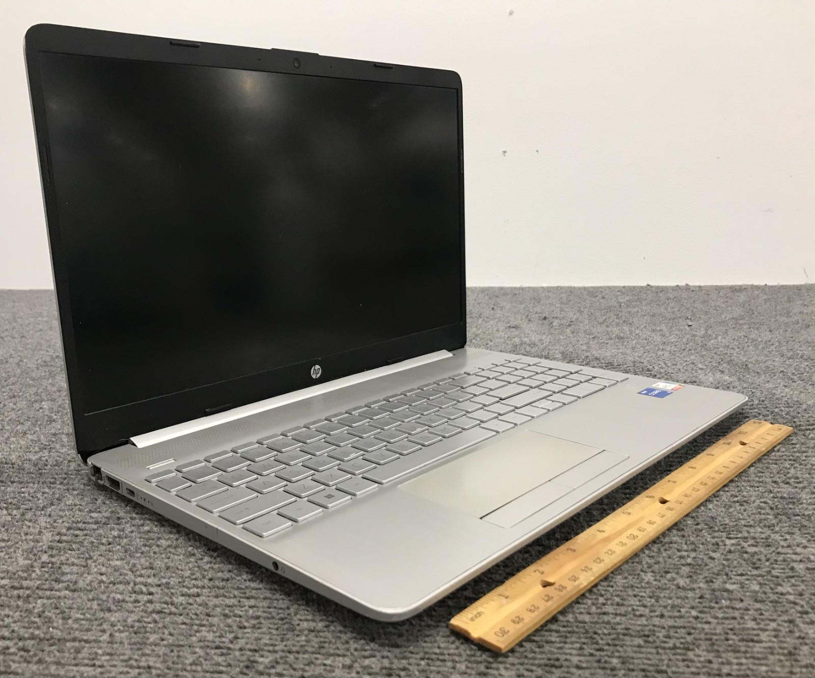 HP 15-dw3xxx 15.6″ Laptop i5-1135G7, No RAM/Storage, Boots to BIOS