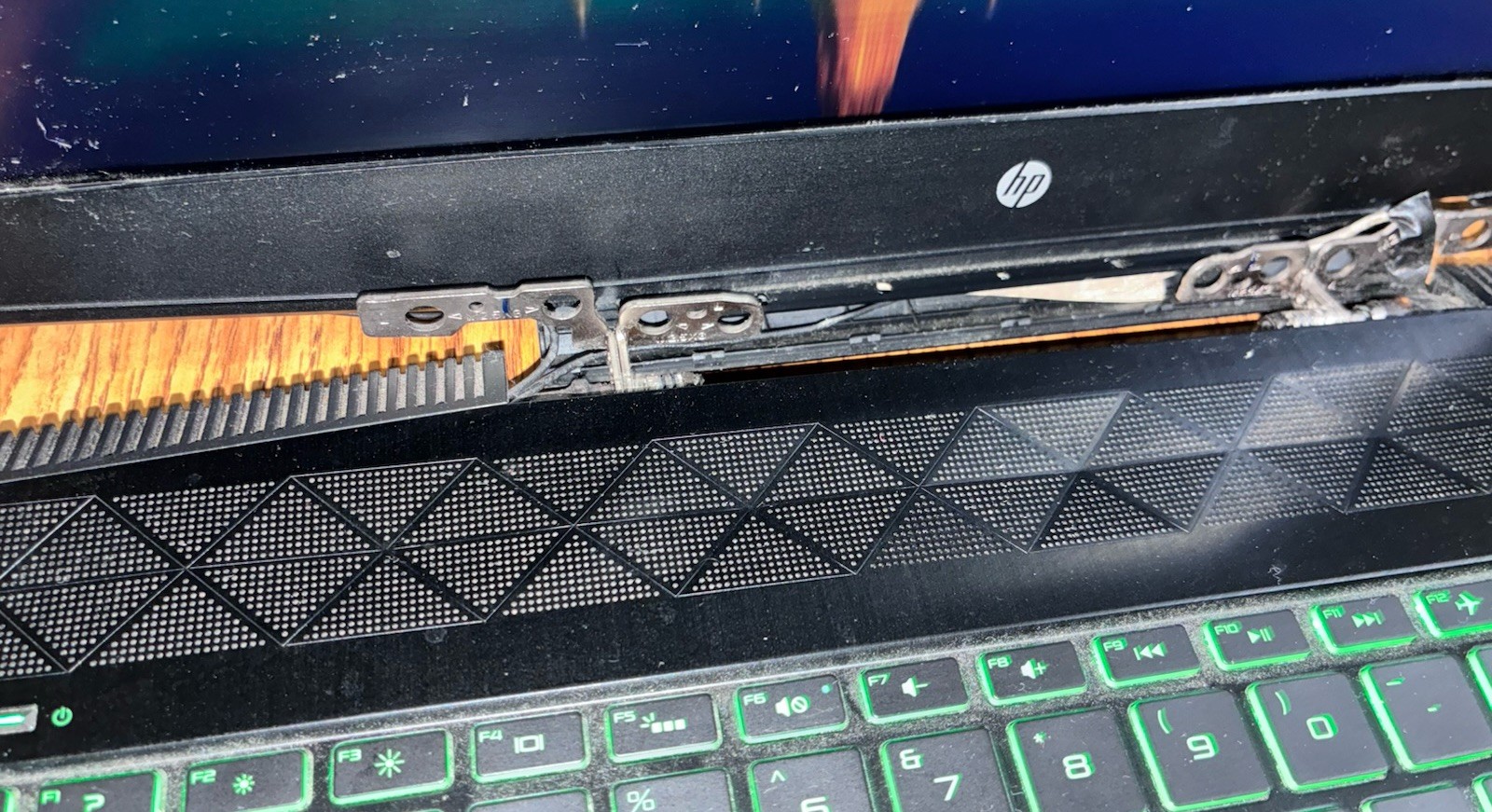 HP Pavilion Gaming 15 GTX 1050 Ti i5-8300H 8GB 1TB Works Needs Repair