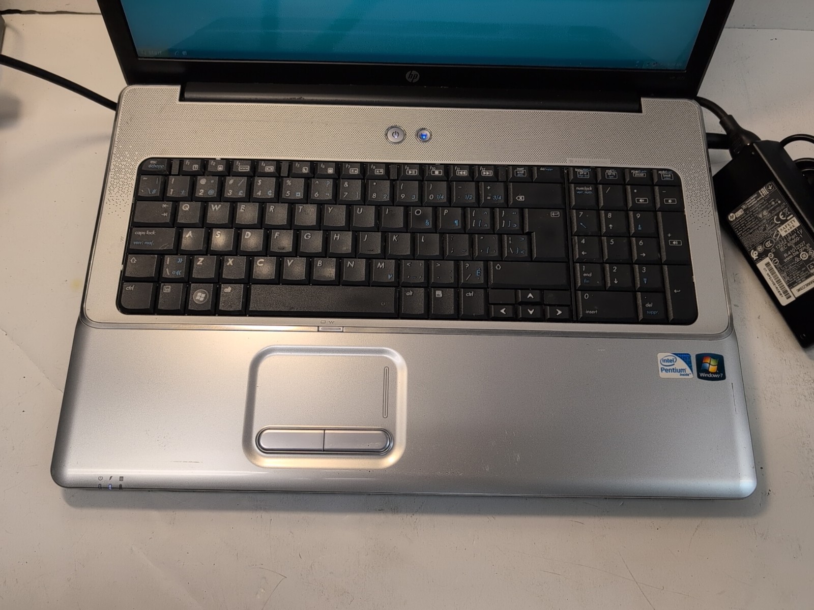 🔥 HP Laptop G71 17. 3″ Laptop T4300 2.10GHz/4GB RAM/250GB HDD/WINXP –