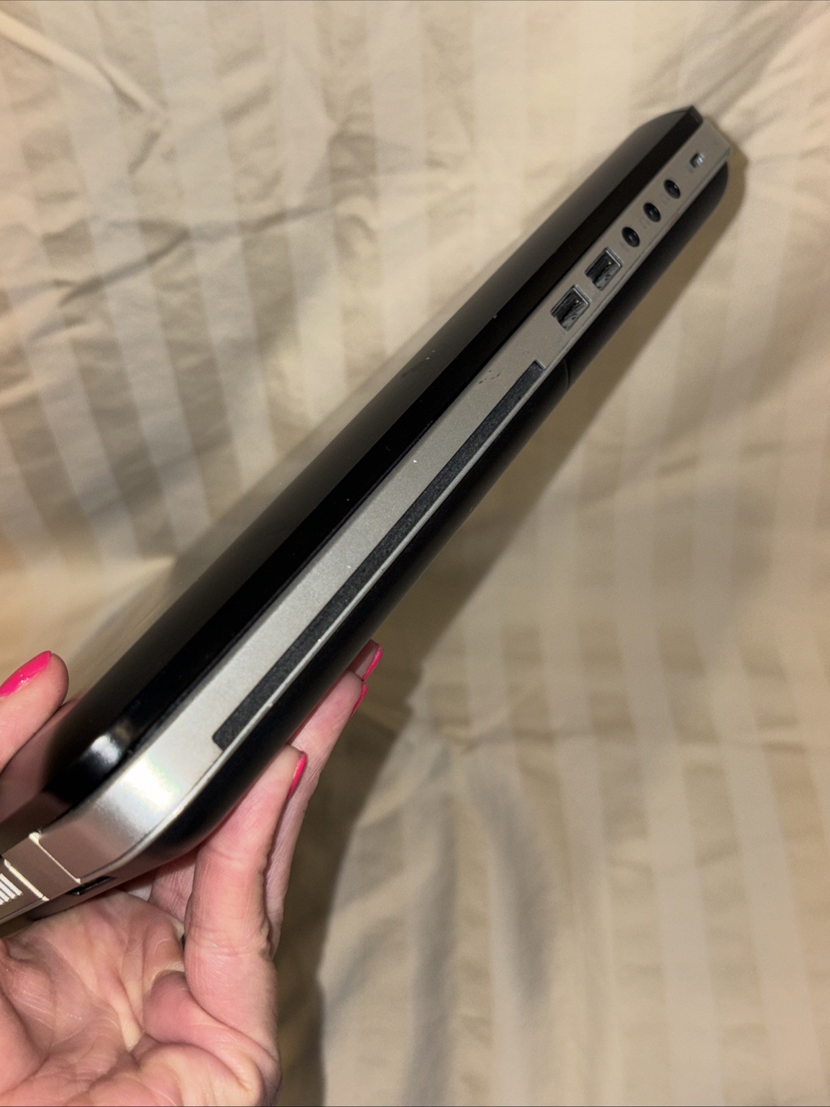 HP Envy 17-3077nr 17.3″ Notebook – i7-2670QM 2.20 GHz, 8 GB, 1 TB, Win 10