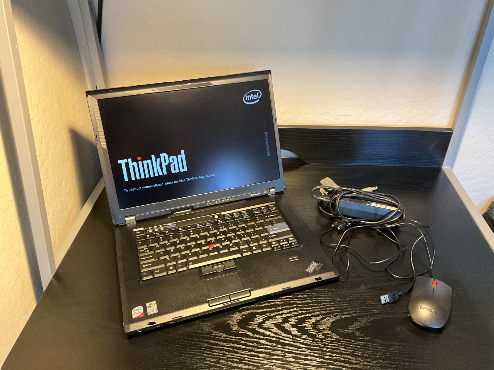 Lenovo ThinkPad T61 15 Inch Windows XP 4GB 256GB SSD Nvidia 140m Core 2 T7800