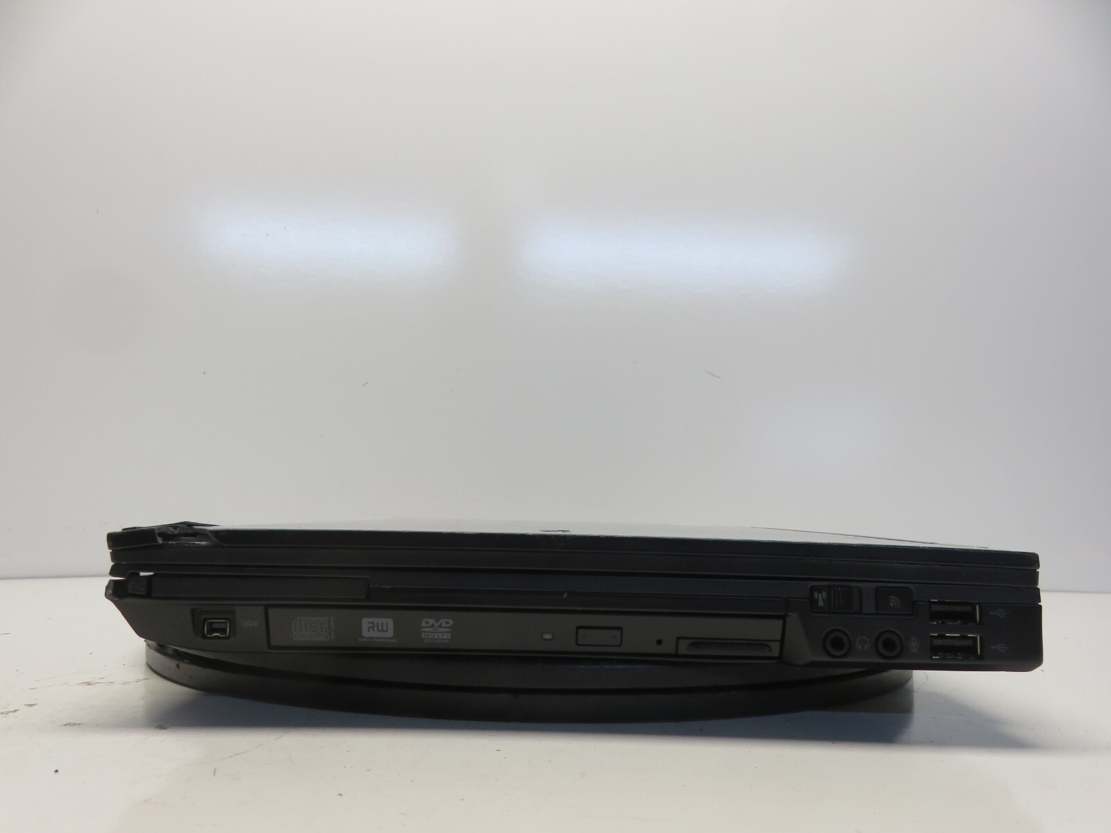 Dell Latitude E6400 Intel Core 2 Duo 2.53GHz 1 GB NO HDD No Batt