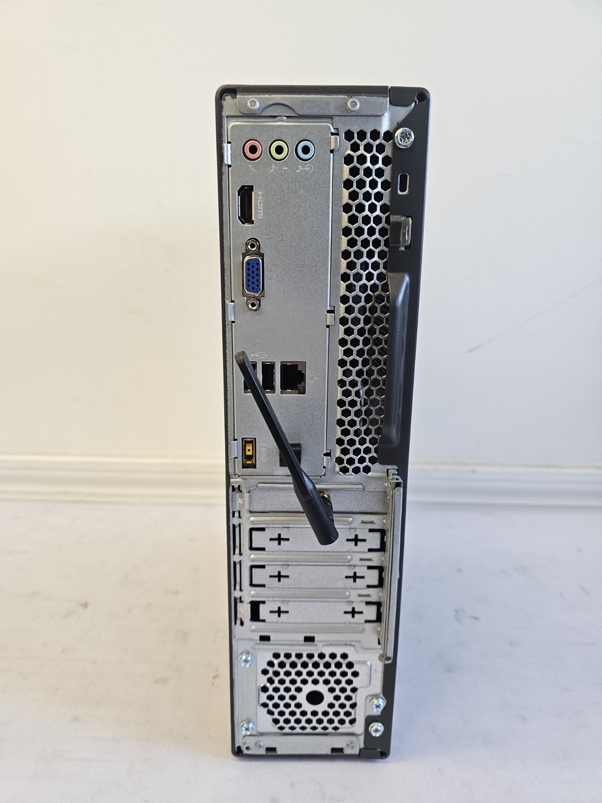 Lenovo IdeaCentre 90G9 Desktop – AMD A9-9425 – 8GB RAM – 500GB SSD – Win 10 READ