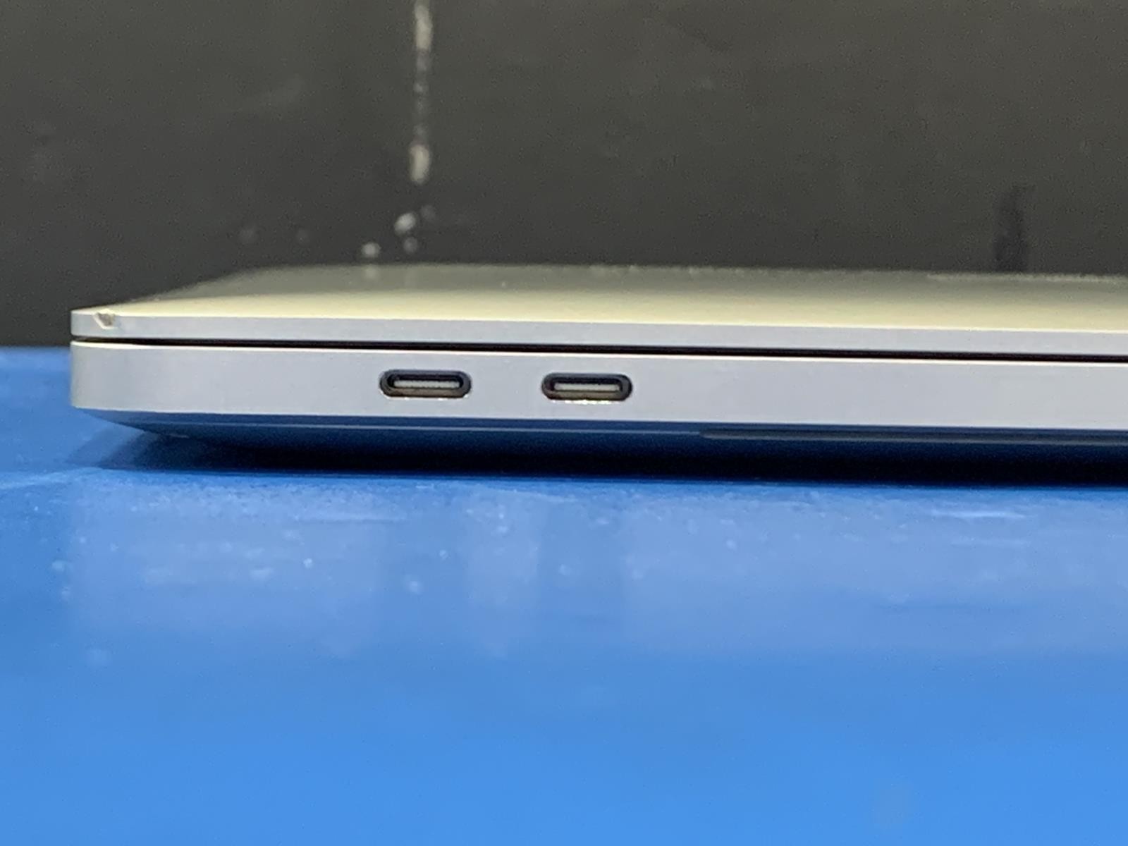 Apple MacBook Pro A2141 Core i9 9980HK 2.40GHz 32GB DDR4 512GB SSD macOS Sonoma