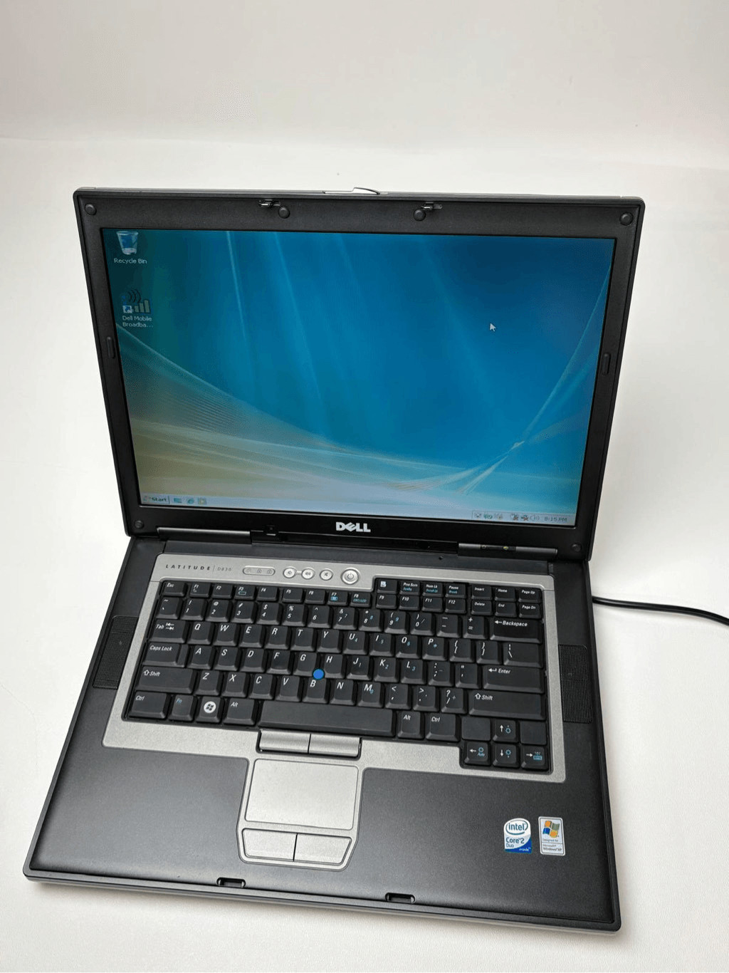 Dell Latitude D830 Duo 2.0GHz WinVista Laptop 2.5GB RAM 320GB CD/DVD w/Charger