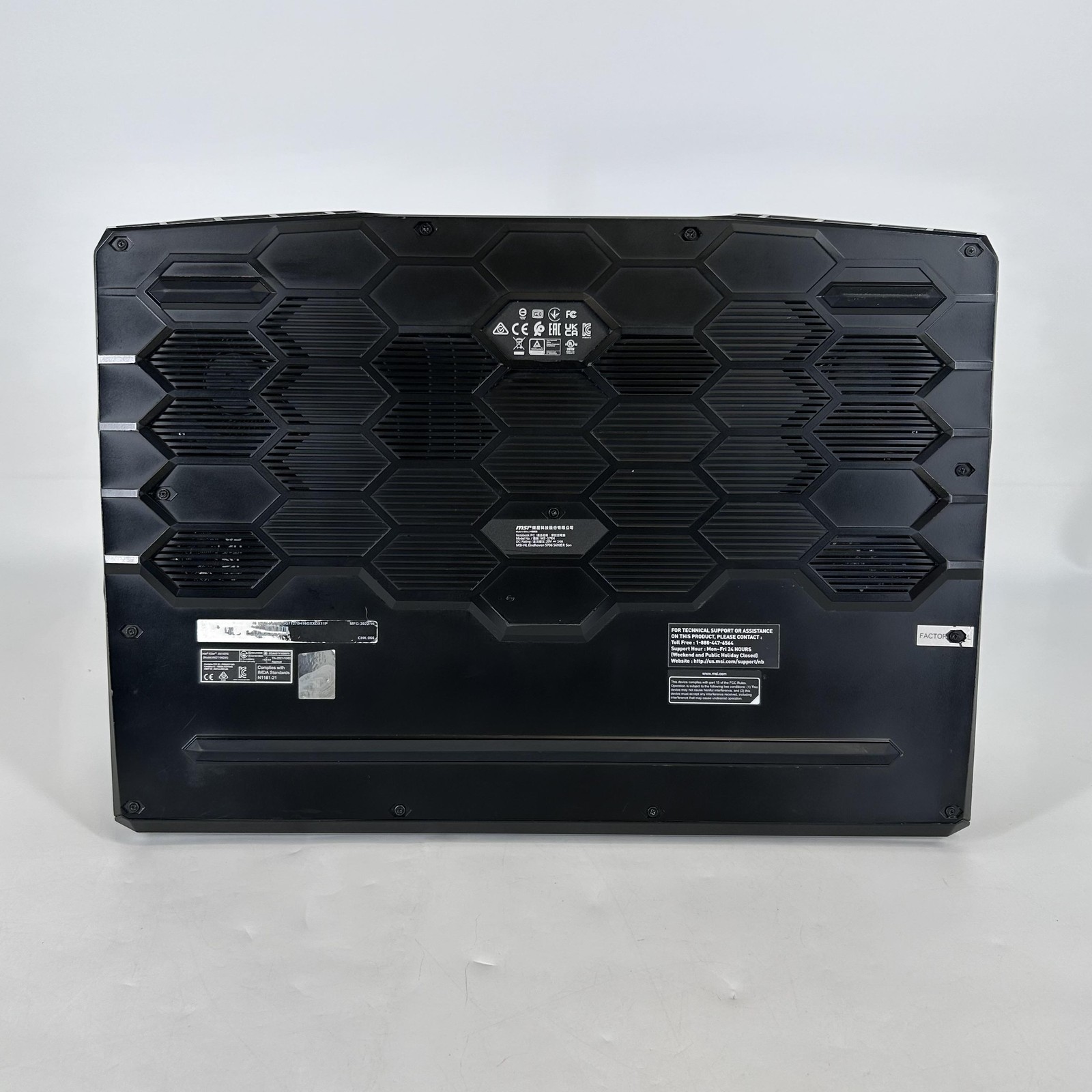 MSI Raider GE76 17.3 144Hz FHD 2.7 GHz i7-12700H 16GB 1TB/512GB RTX 3080 Good