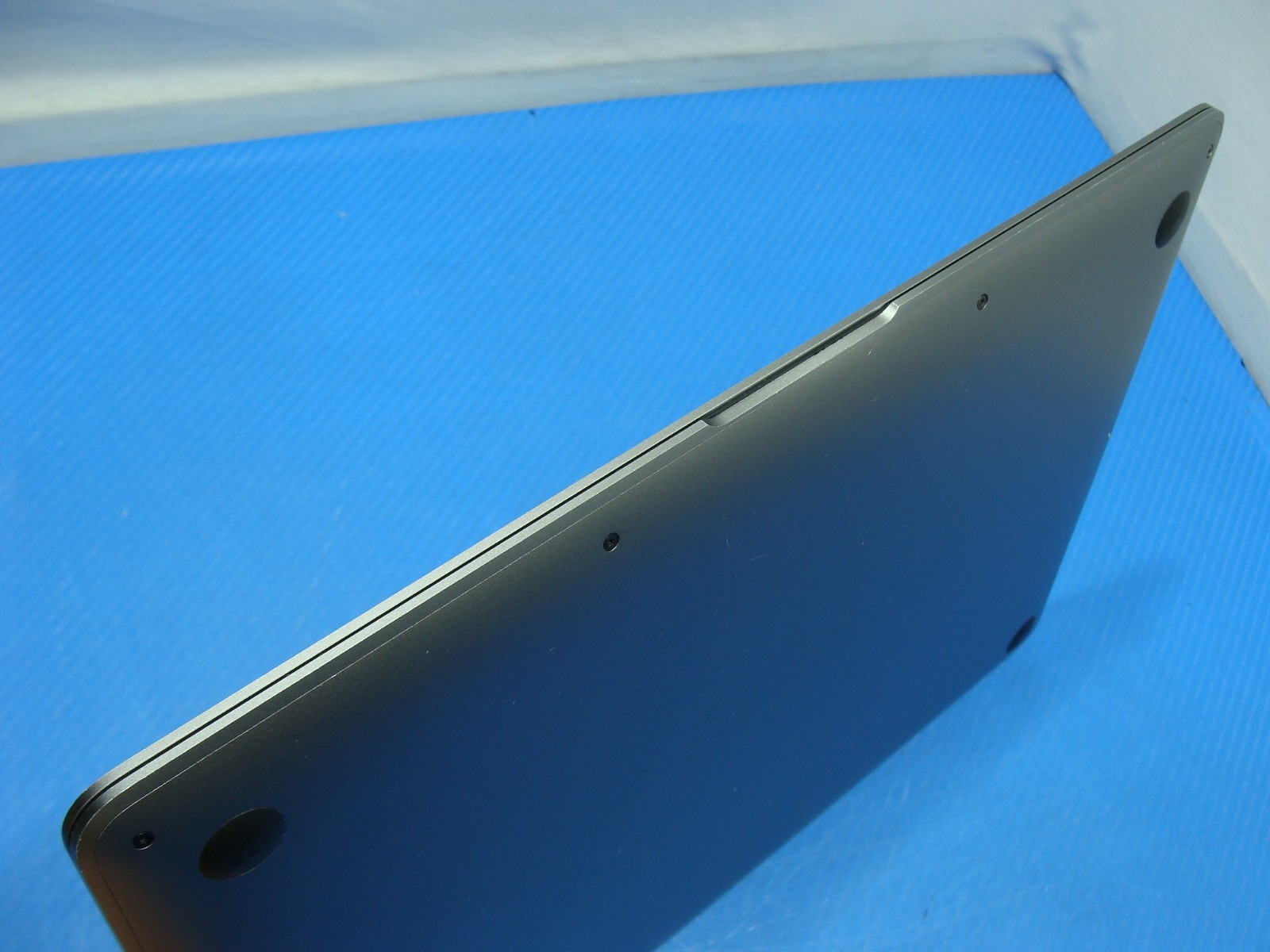 Apple MacBook Air 13.3″ A2179 2020 i5-1030NG7 1.1GHz 16GB 256GB Sequoia MVH2LL/A