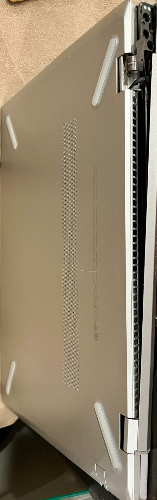 HP Pavilion 15-cs1065cl Laptop Powers On Broken Hinges Parts or Repair