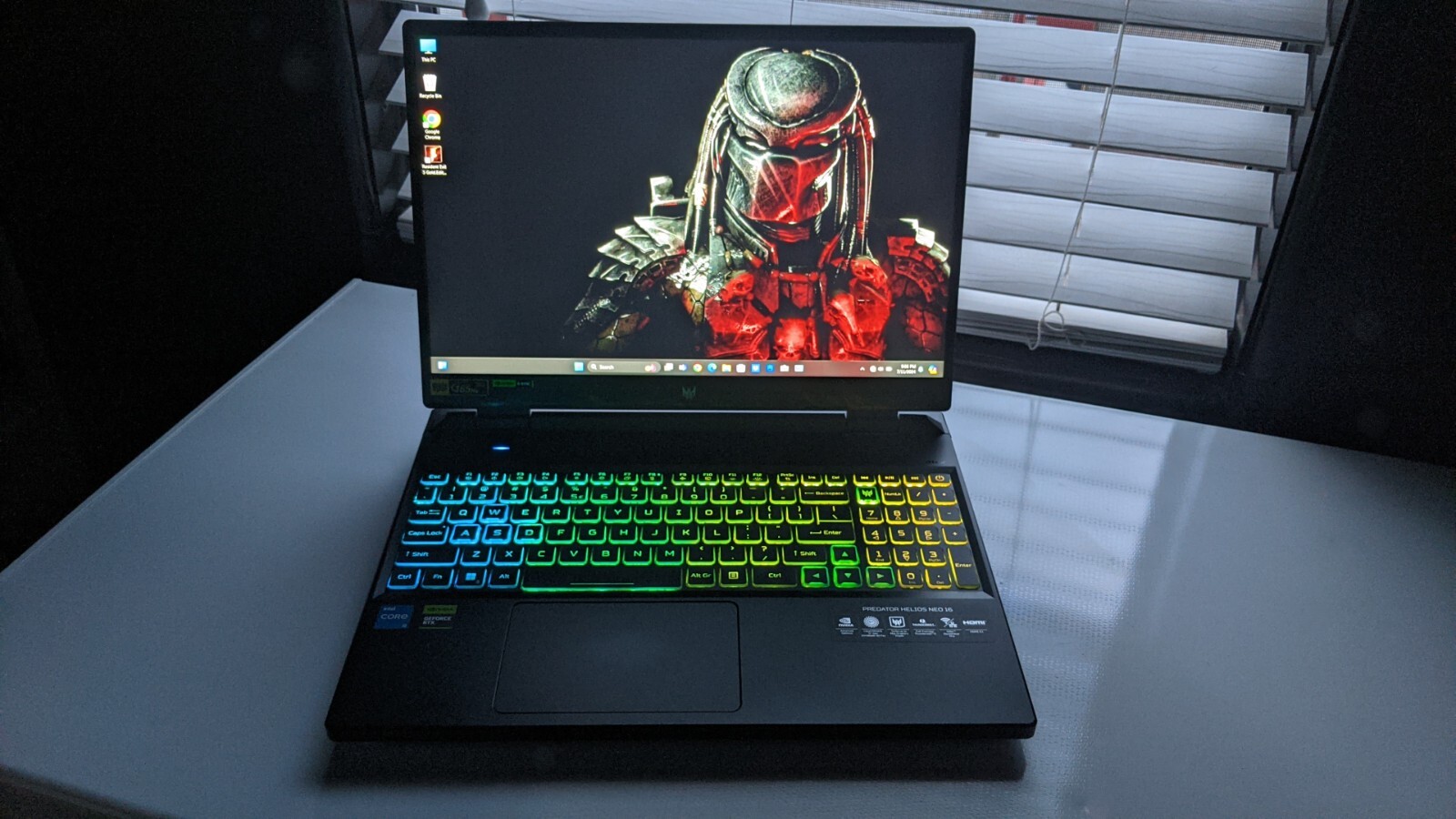 165Hz Acer Predator 4K/VR Gaming Laptop Gen13 i5 14Core RTX 4050 500SSD 24GB-Ram