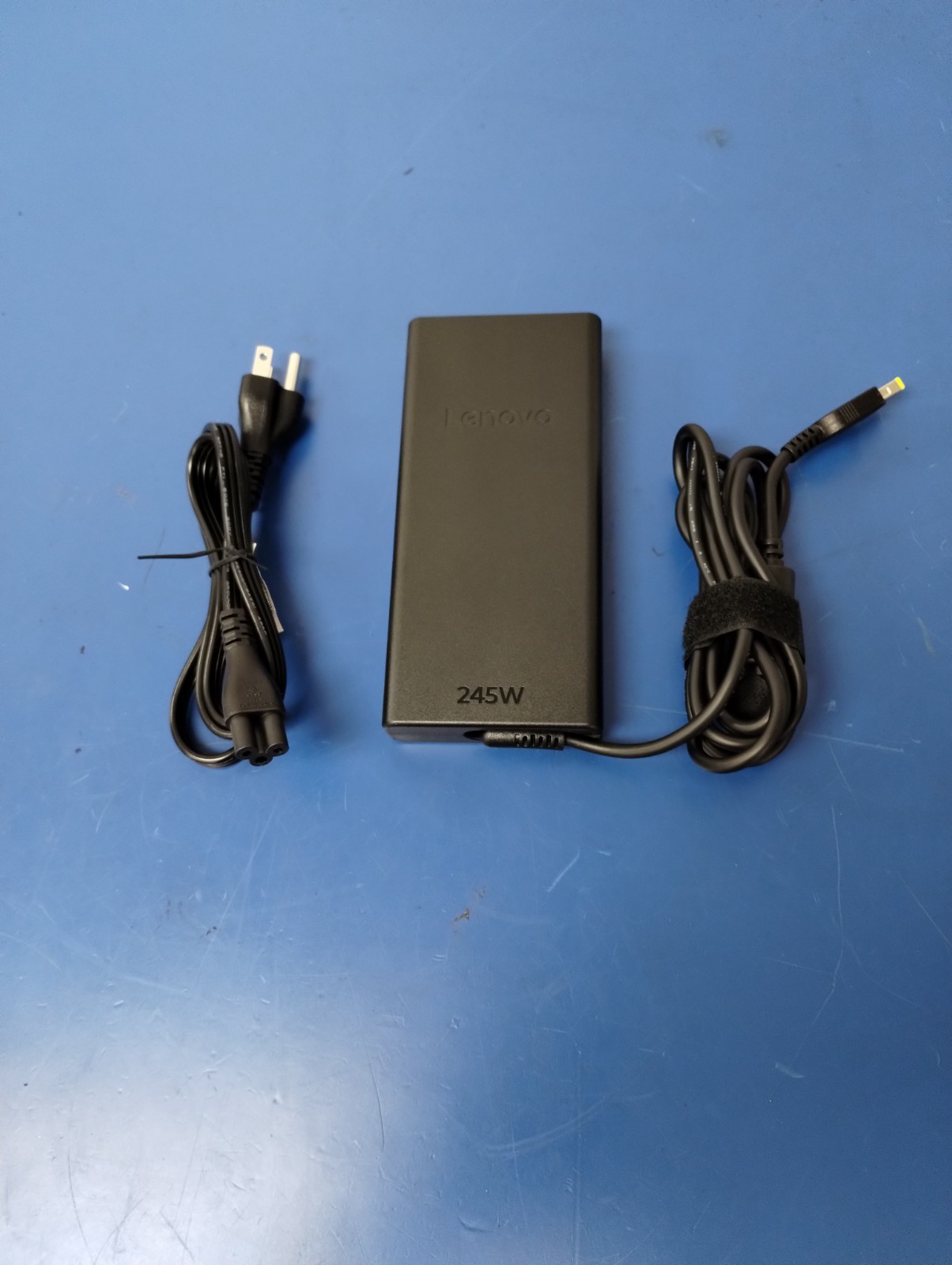 Lenovo Legion 5 16IAX10, Intel Core Ultra 9 275HX, 2.70 GHz 32 GB RAM, 1 TB NVMe