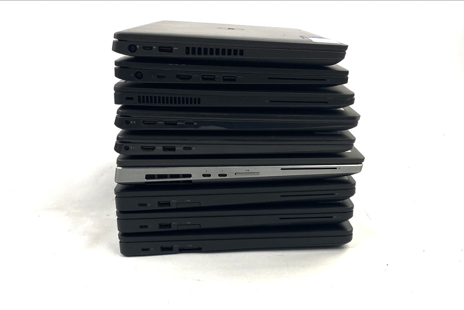 Lot Of Mixed 9 Dell Latitude 5580,5590,5400, E7470,7490,3520,7540 Grade-B.