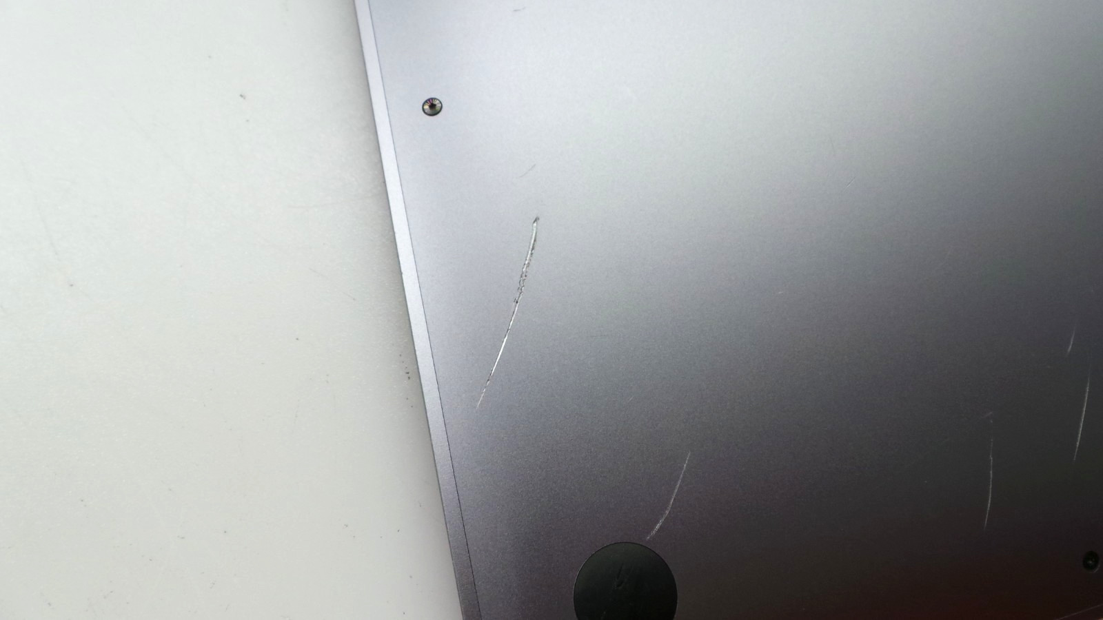 Apple A1932 MacBook Air 13″ 2018 i5-8210Y 1.6GHz 8GB RAM 128GB Cycle: 484 *READ*