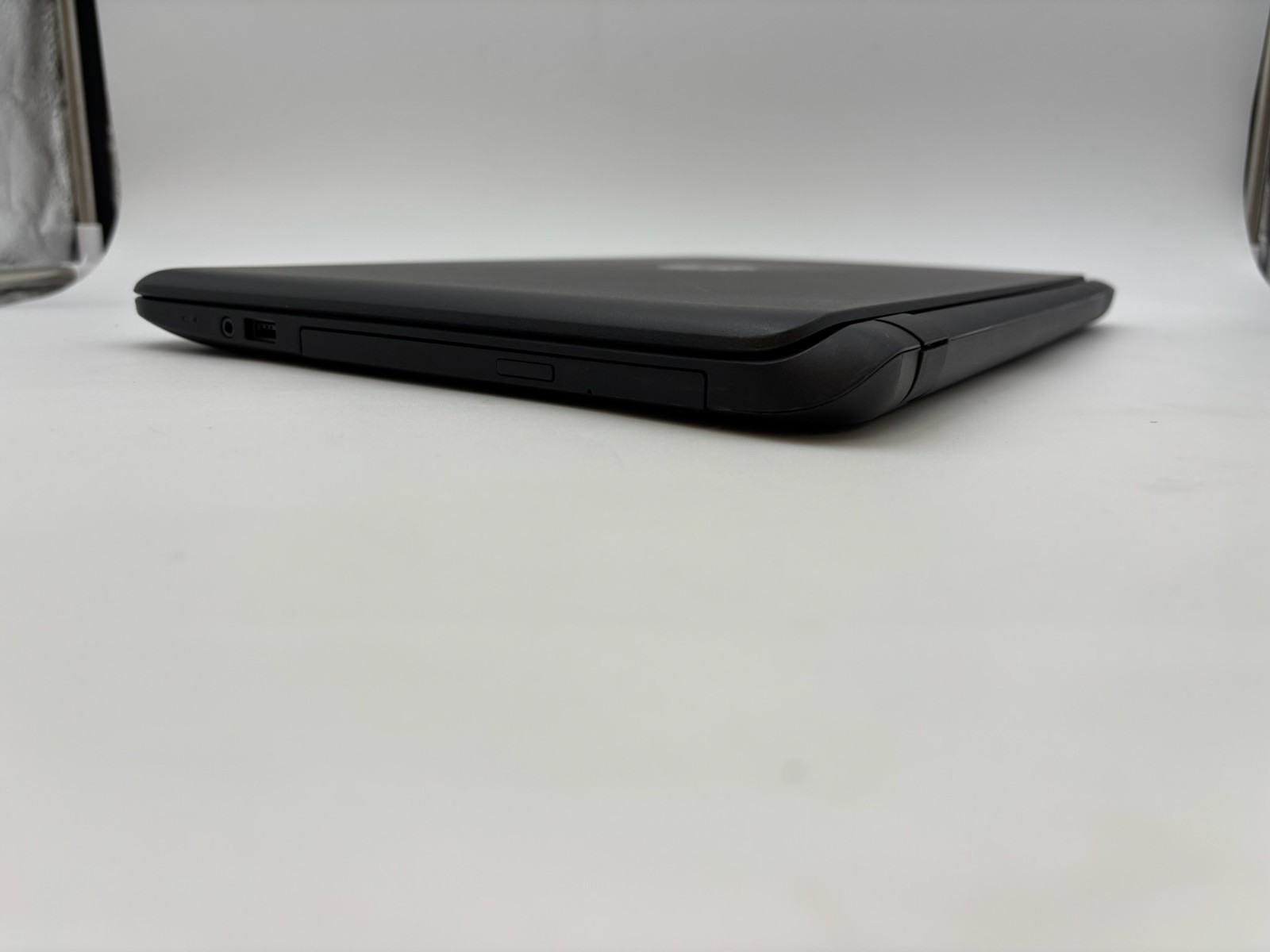 HP 15-f111dx Notebook PC 15.6″ 750 GB HDD 8 GB RAM A8-6410 APU Windows 10 Home