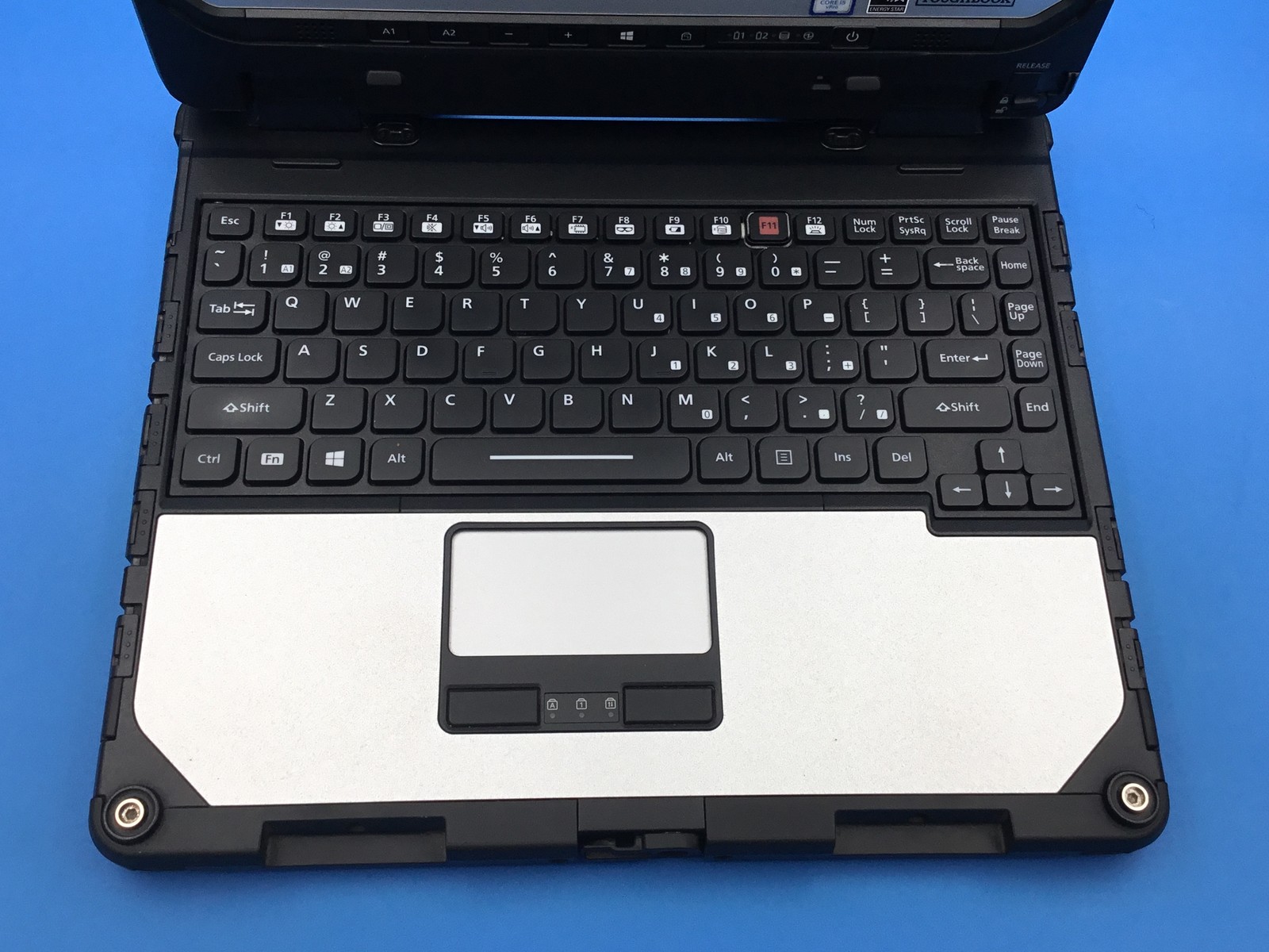 PANASONIC TOUGHBOOK CF-33 12″ Core i5-7300U@2.60GHz 8GB RAM 256GB WEBCAM