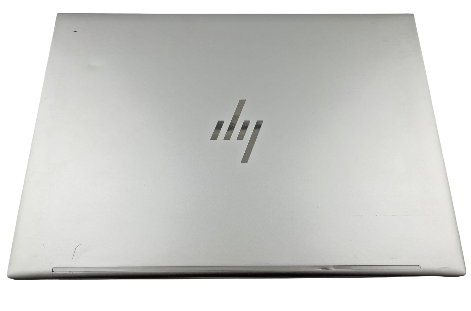 HP EliteBook 845 G11 14″ Ryzen 7 Pro 8840HS 32GB 1TB NVMe – Dents/Fair Condition