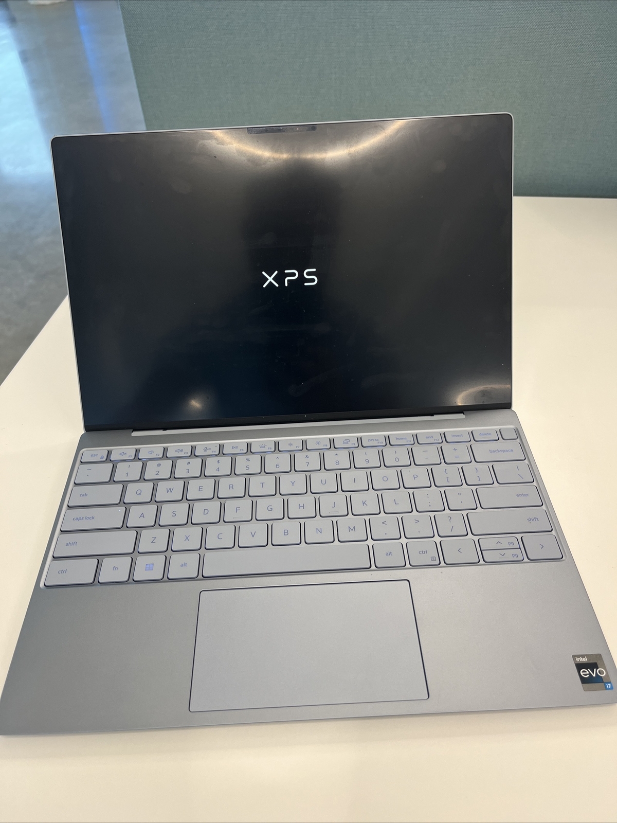 Dell Laptop XPS – Practically New – Used for 3 weeks. Charger included. 