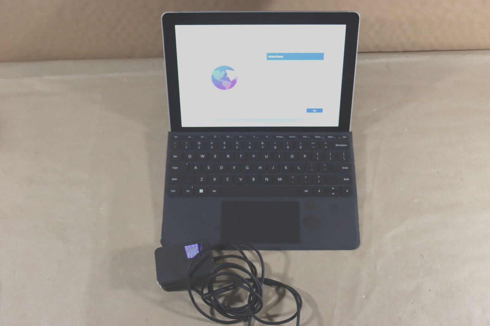 Microsoft Surface Go LTE 1825 10.5″ 8GB RAM 128GB SSD Cellular + Wifi