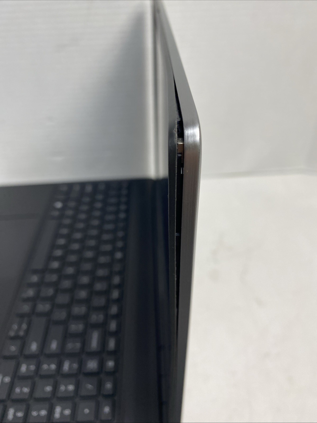Dell Precision 7560 15.6″ FHD i9 11950H 32GB Ram 1TB NVMe SSD nVidia RTX A2000