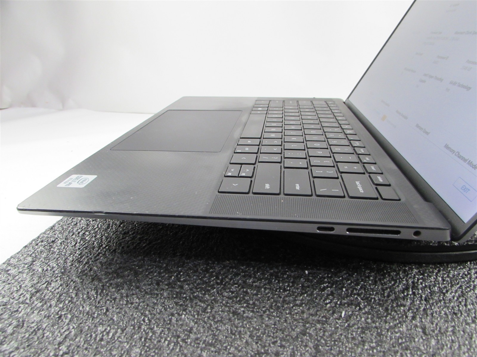 DELL PRECISION 5550 1920X1200 FHD CORE I7-10875H 512GB SSD 64GB RAM T2000 NO O.S