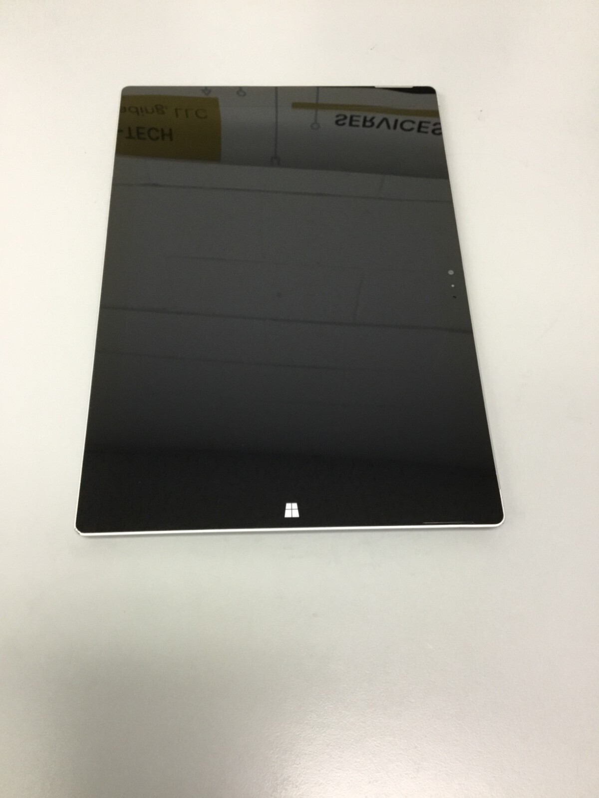 Microsoft Surface Pro 3 12 inch (128GB, Intel Core i5 4th Gen., 1.90GHz, 4GB).