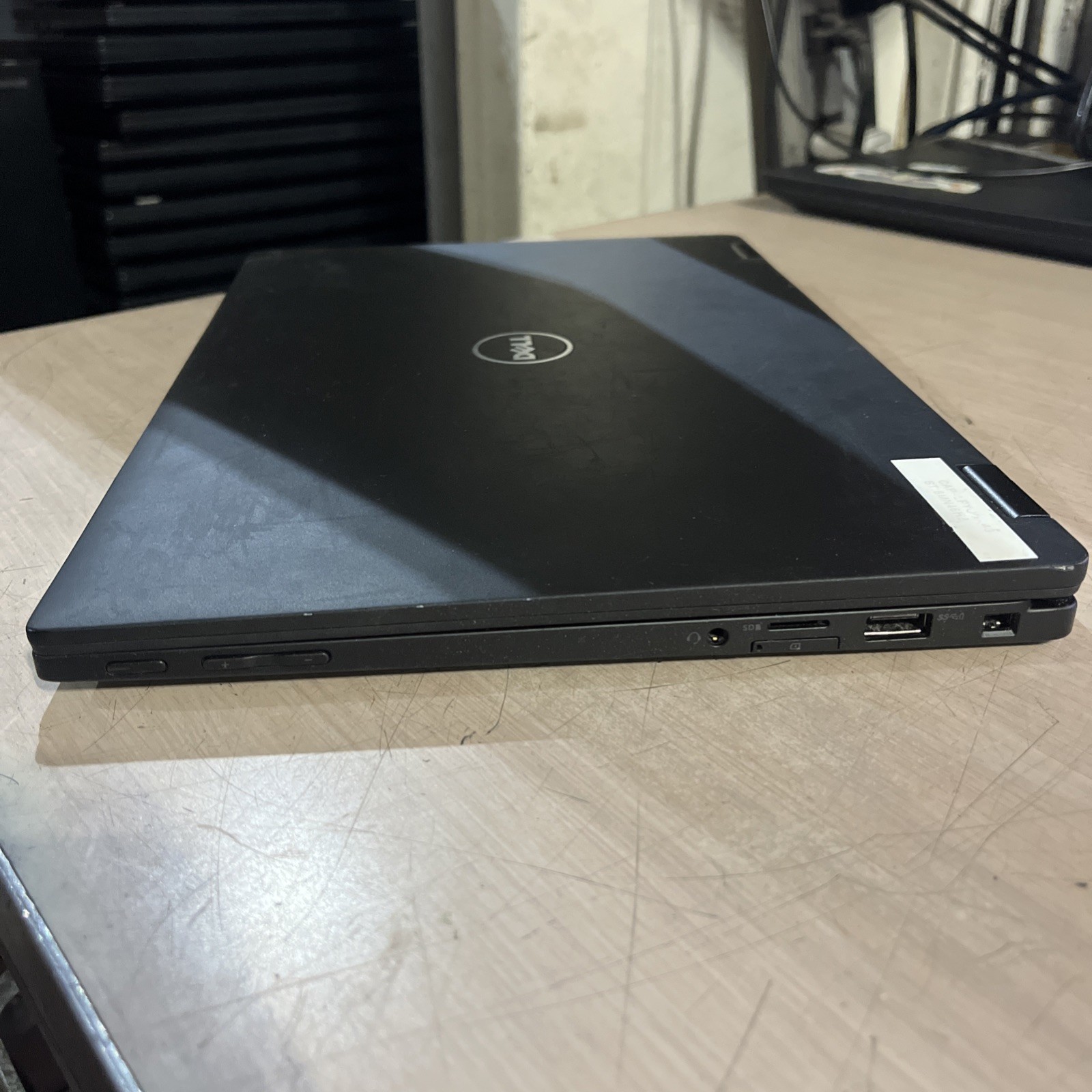 DELL LATITUDE 5289 INTEL CORE I5-7300U 2.60GHZ 8GB RAM NO HD .