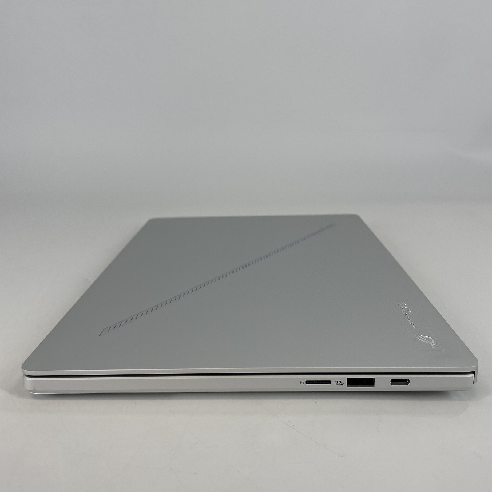 Asus ROG Zephyrus G14 GA403 120Hz QHD+ Ryzen AI 9 HX 370 32GB 1TB RTX 5070 Ti
